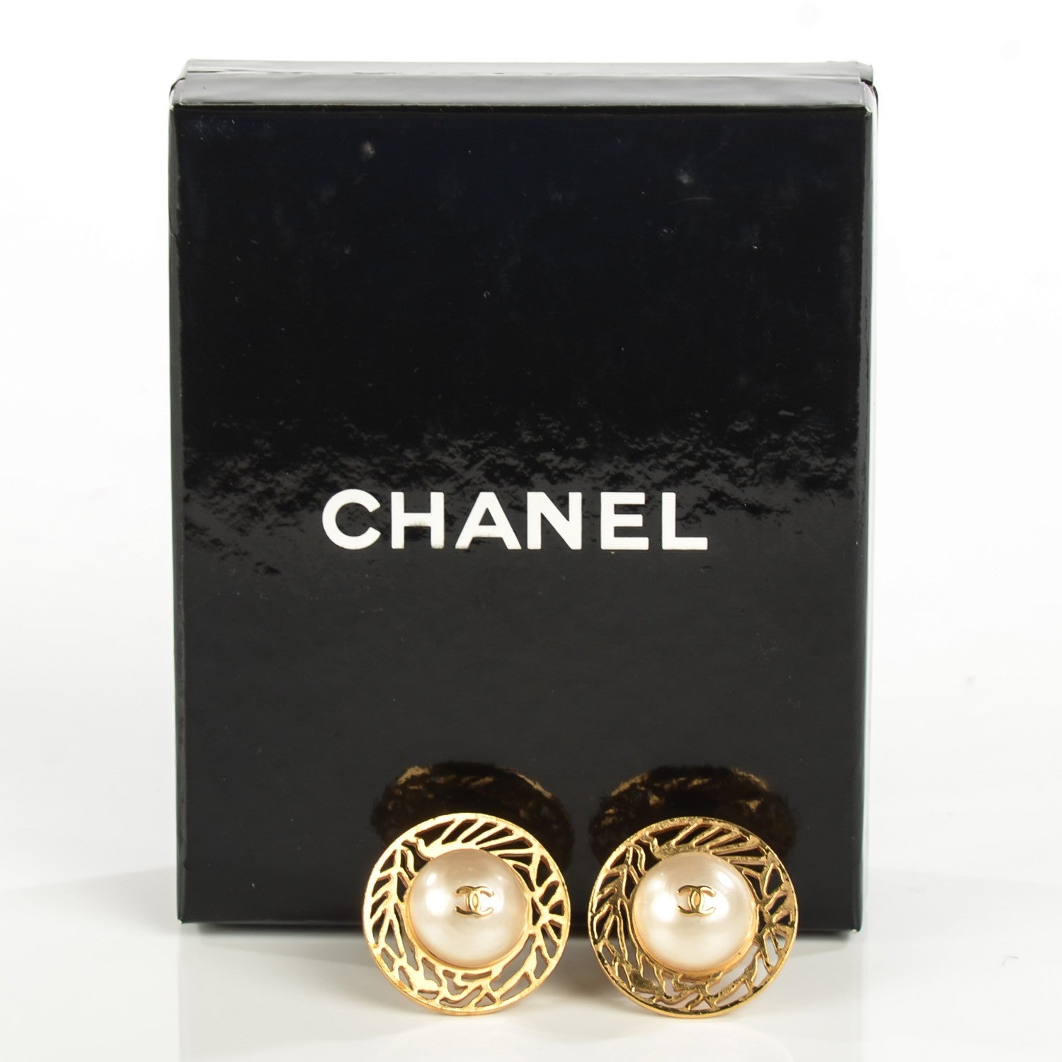 Chanel Pearl CC Clip On Earrings Gold 4 of 5