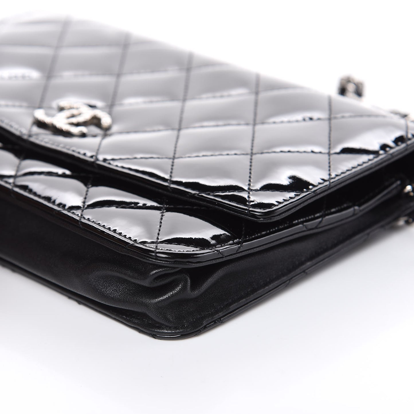 Patent Quilted Brilliant Wallet On Chain WOC Black