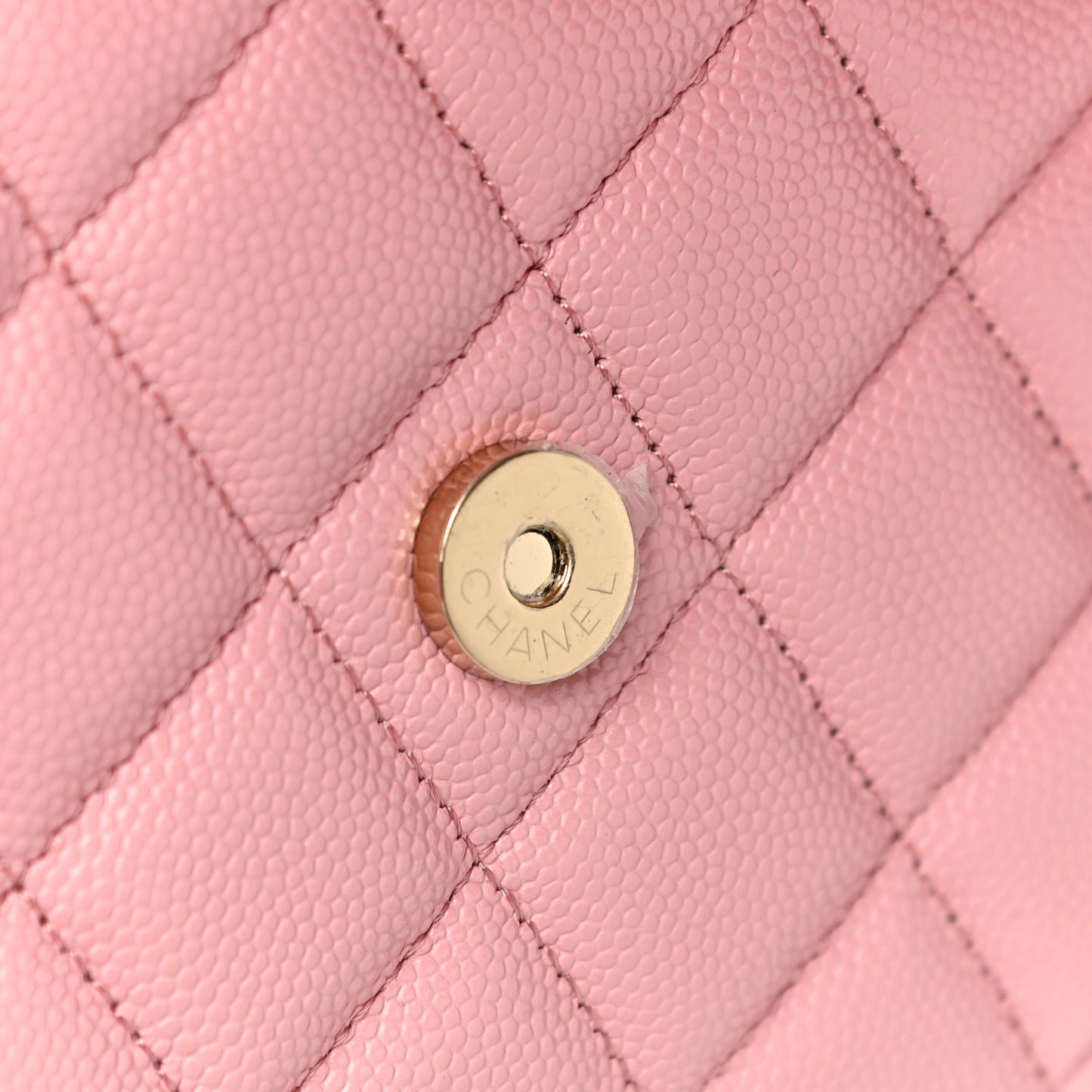 Caviar Quilted Wallet on Chain WOC Light Pink