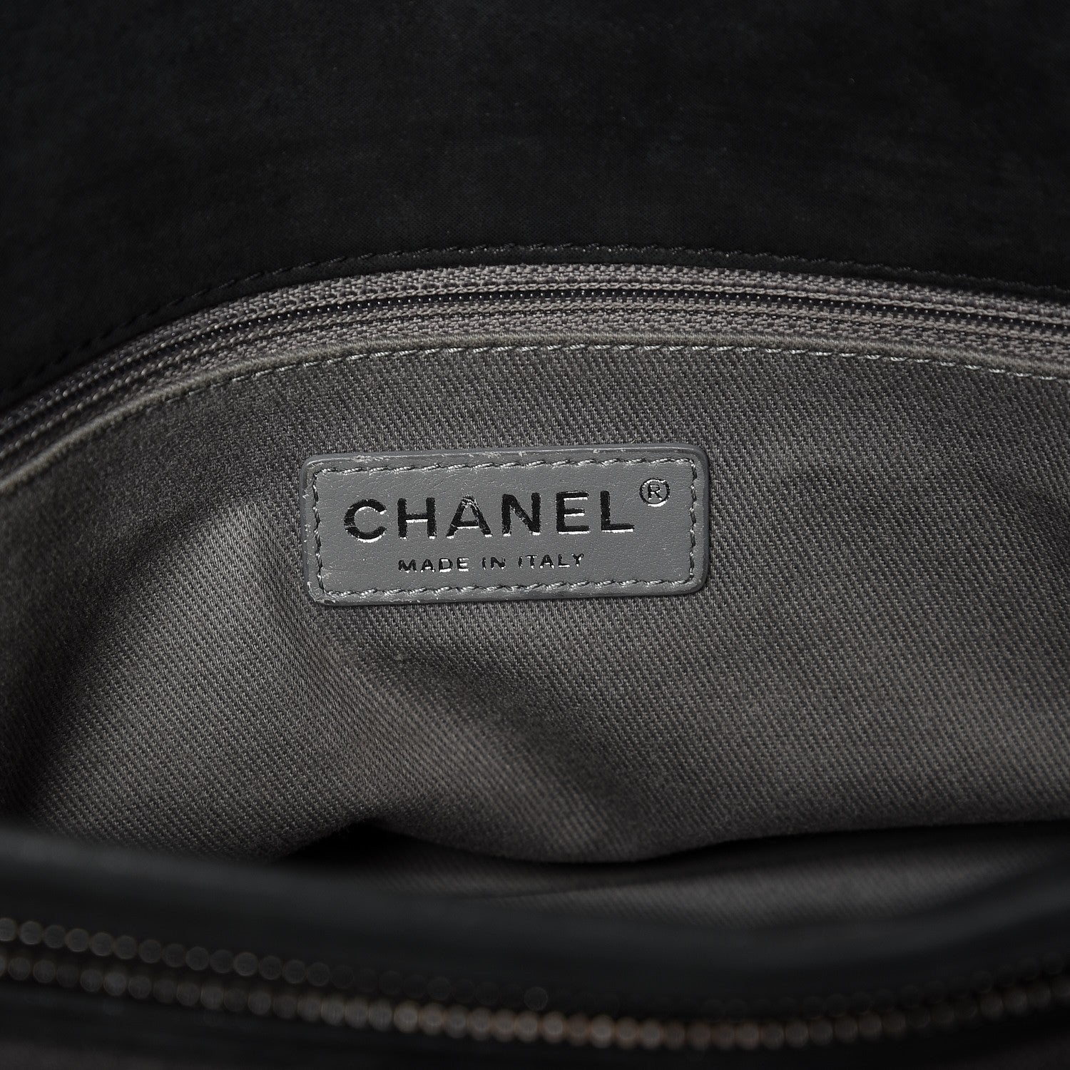 Chanel Iridescent Calfskin Large Coco Daily Flap Black 7 of 21