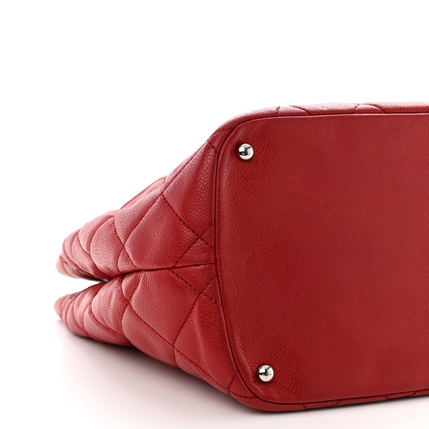 Caviar Quilted Timeless CC Soft Tote Red