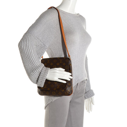 Louis Vuitton Monogram Musette Salsa 2 of 7