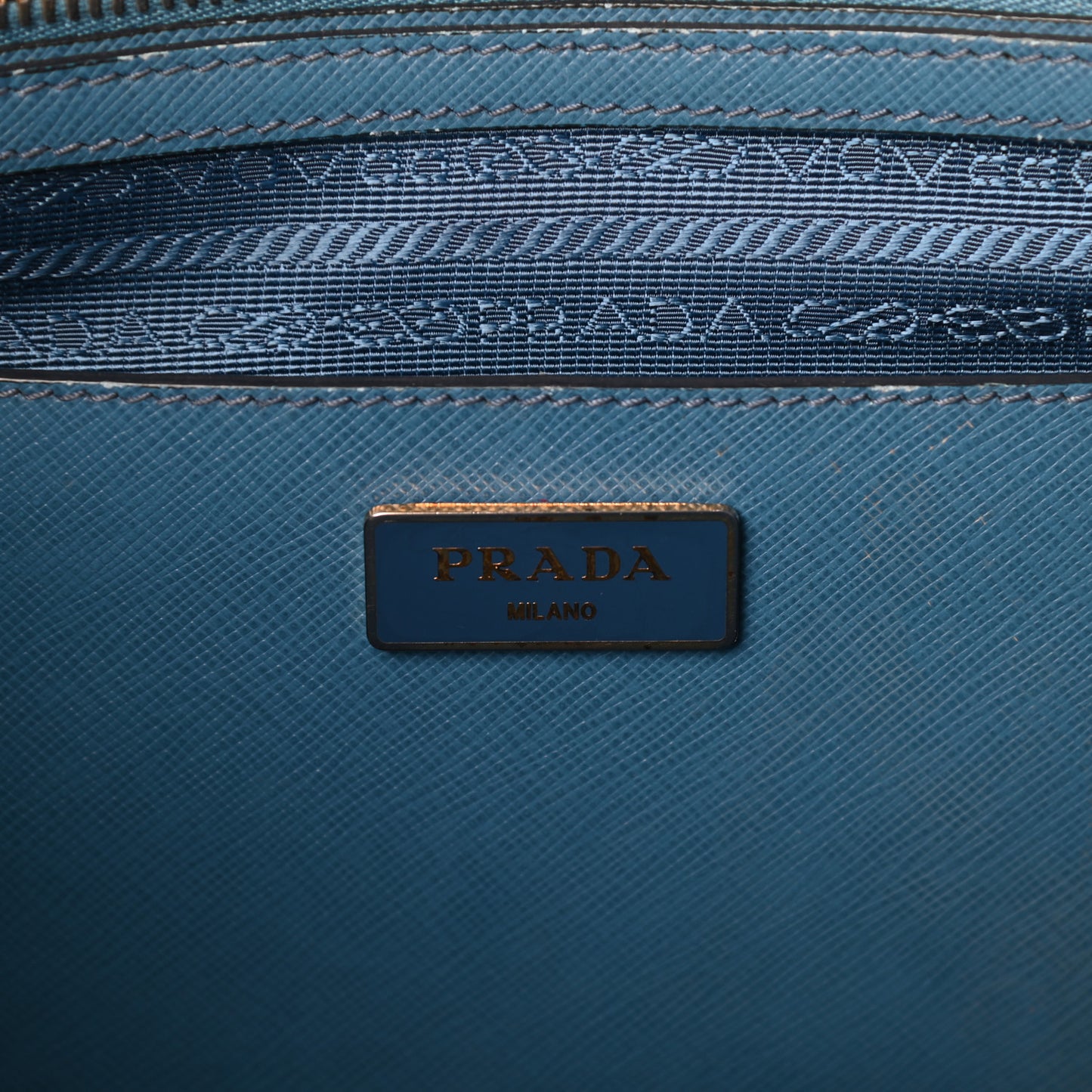Saffiano Lux Colorblock Medium Galleria Double Zip Tote Bluette Cobalto