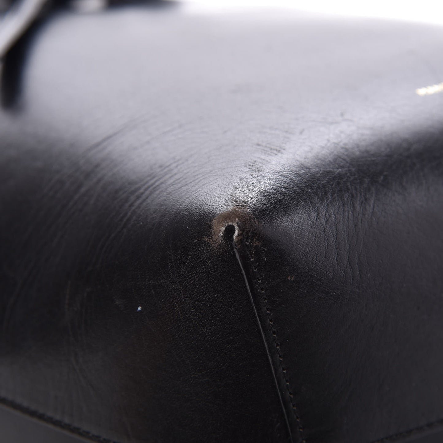 Vegetable Tanned Calfskin Mini Bucket Bag Black Flamma