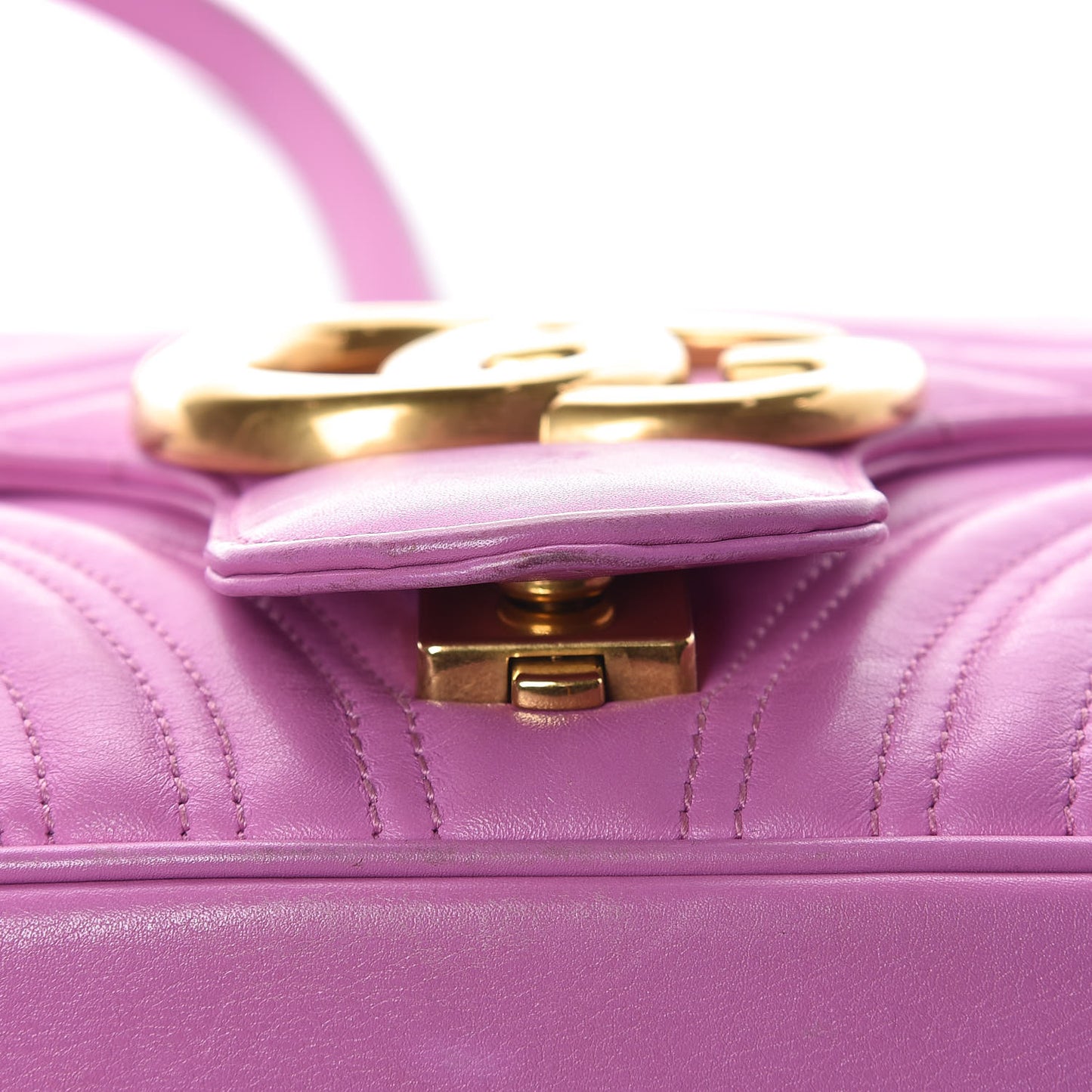 Calfskin Matelasse Medium GG Marmont Shoulder Bag Candy Mousse