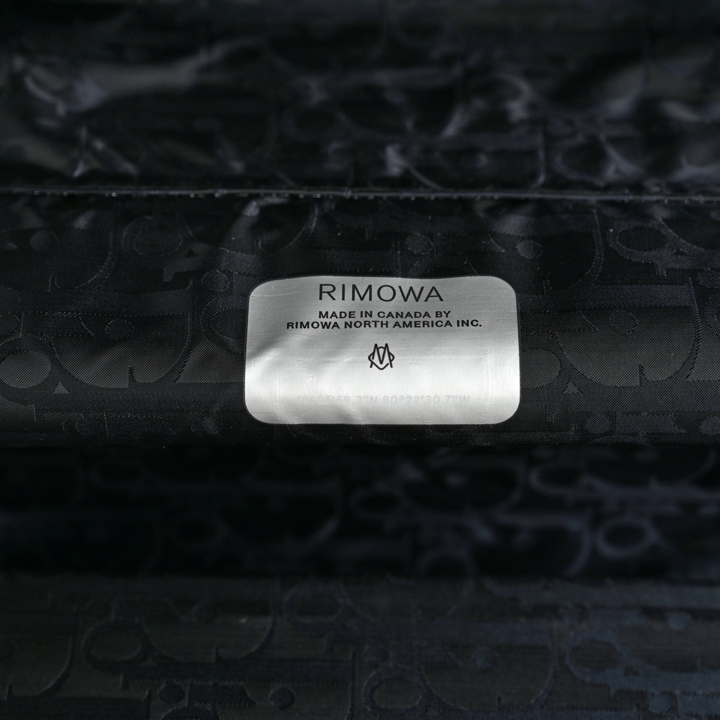 X RIMOWA Aluminum Gradient Cabin Luggage Black Multi