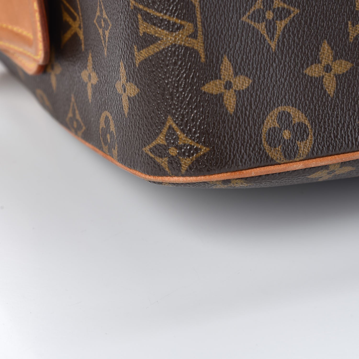 Louis Vuitton Monogram Viva-Cite GM 9 of 12