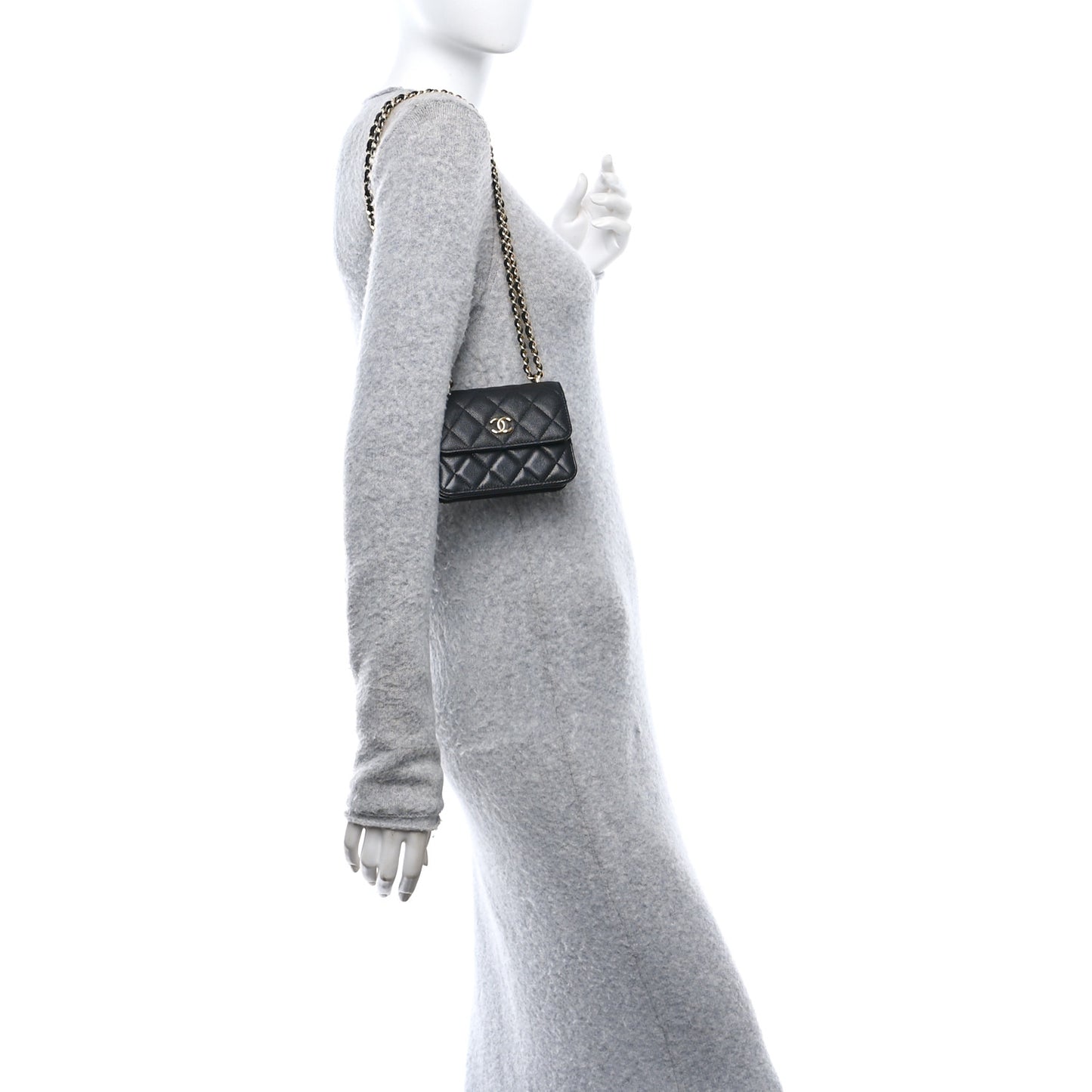 Shiny Caviar Quilted Clutch With Chain Black