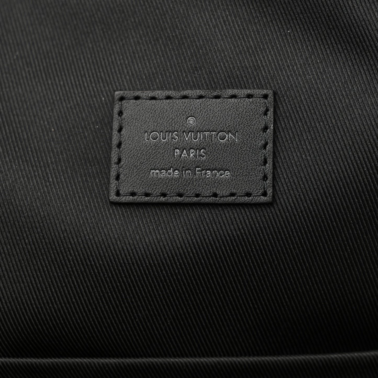 Damier Infini Avenue Sling Bag Onyx