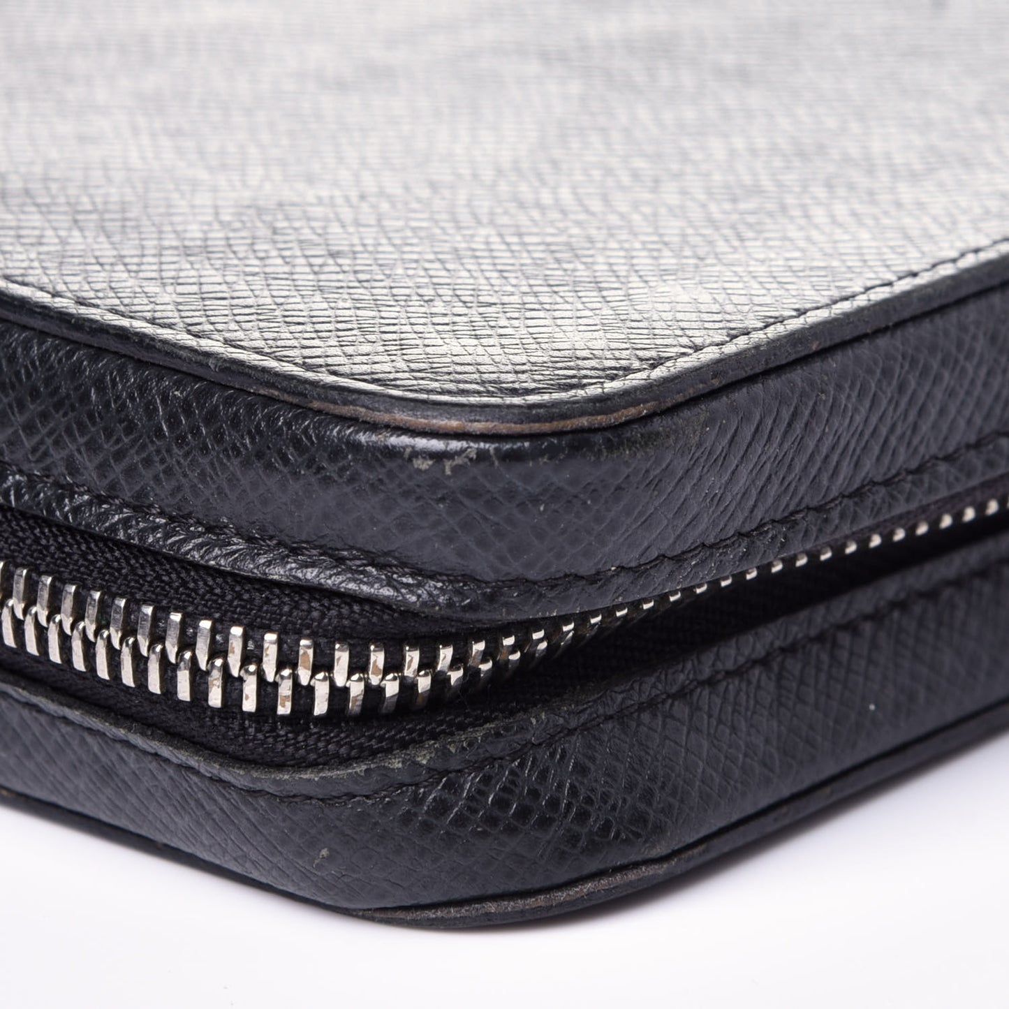 Taiga Zippy XL Wallet Black