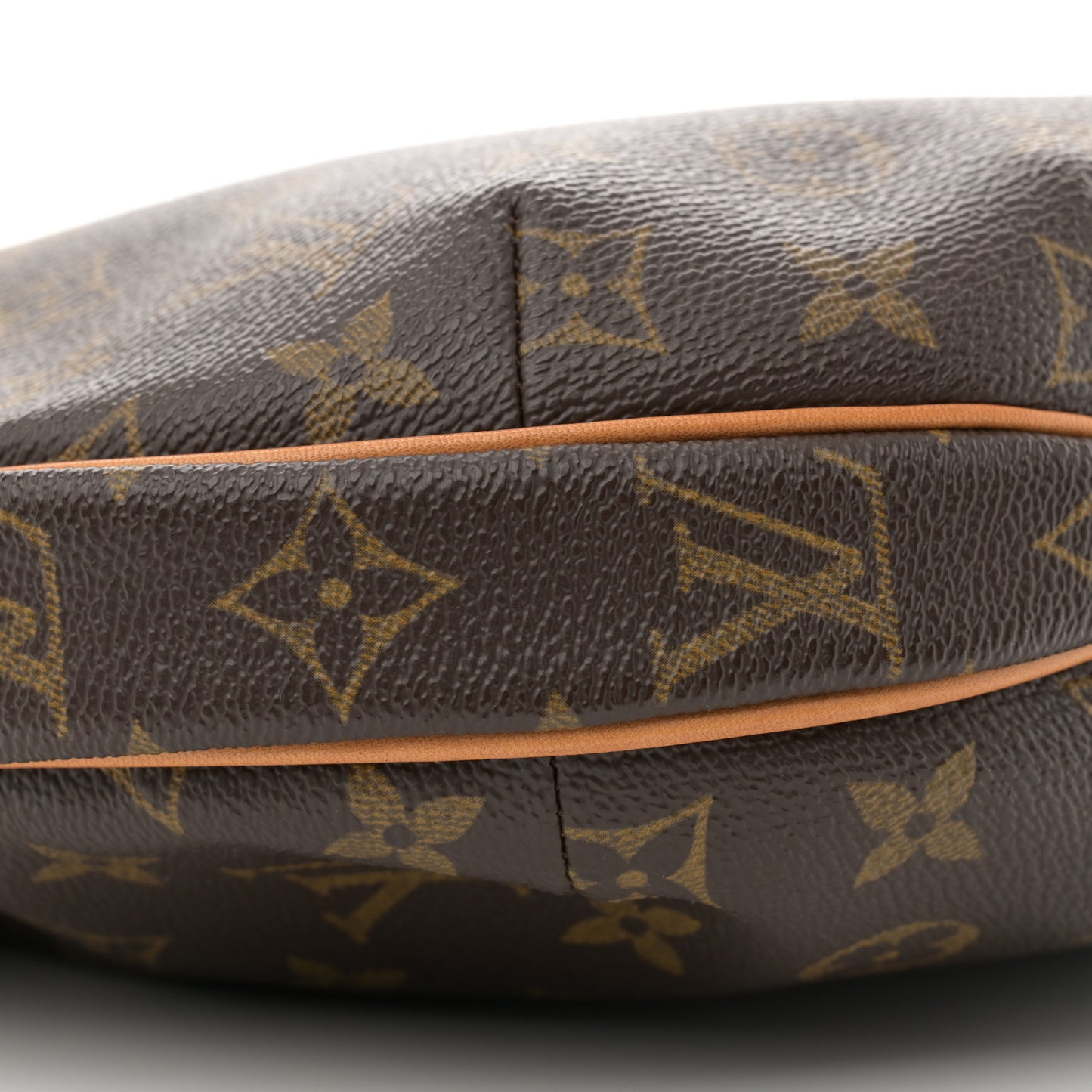 Monogram Croissant MM