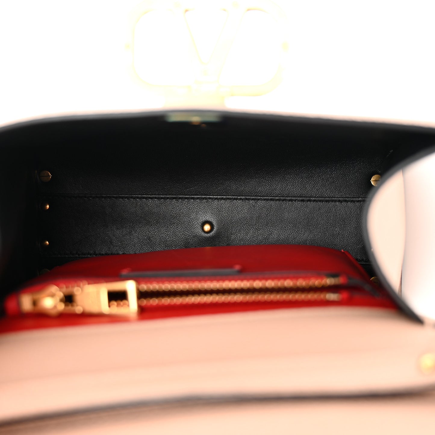 Grainy Calfskin Small VSling Top Handle Bag Poudre