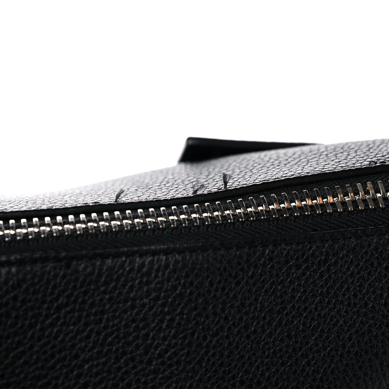 Saint Laurent Grained Calfskin Medium Souple Sac De Jour Duffle Black 30 of 33