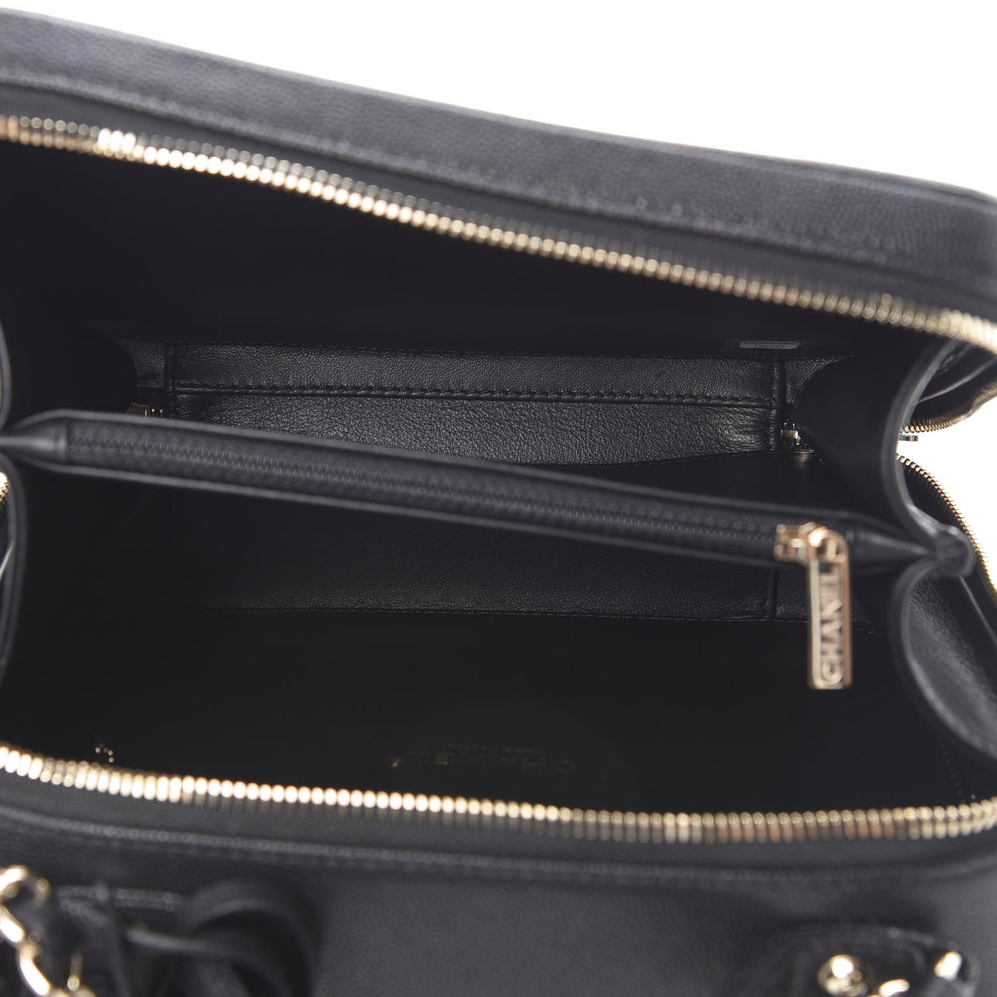 Caviar Quilted Large CC Filigree Vanity Case Black