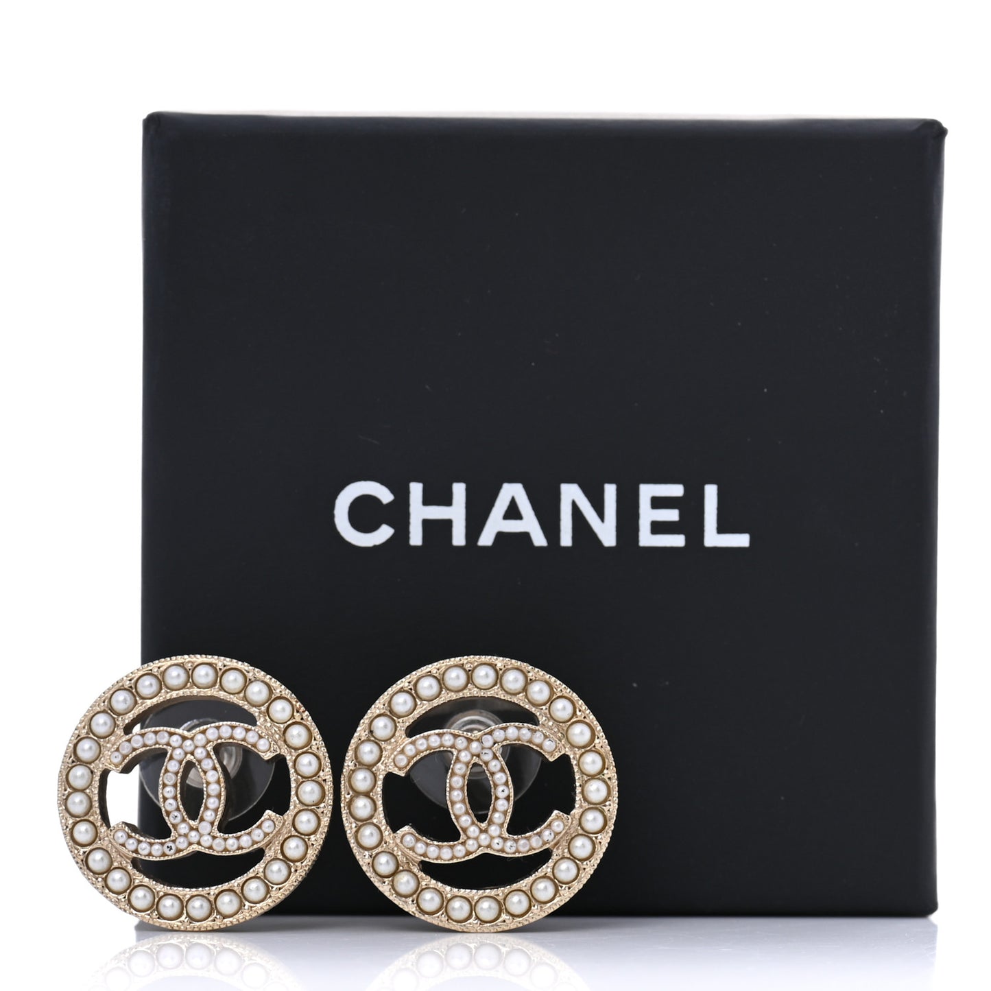 Pearl CC Round Earrings Gold