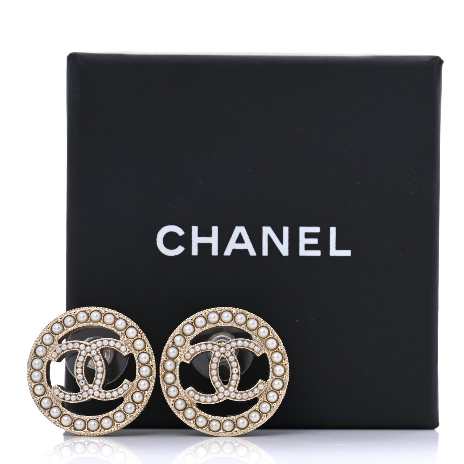 Chanel Pearl CC Round Earrings Gold 5 of 5