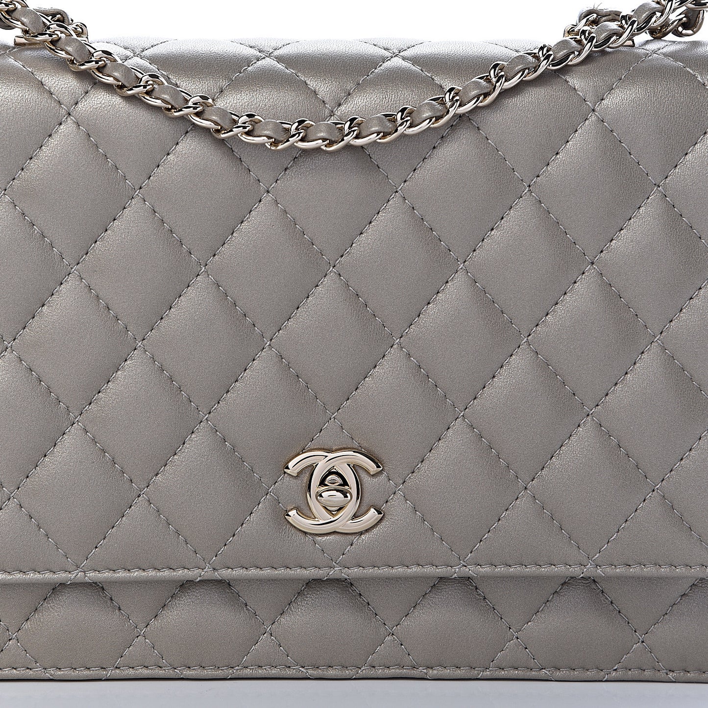 Lambskin Quilted Fantasy Pearl Flap Light Gold
