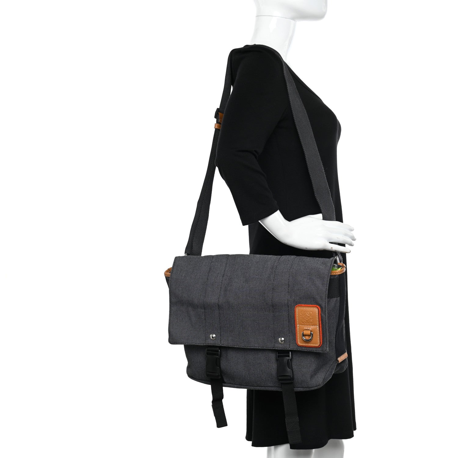 Loewe Canvas Calfskin Eye/LOEWE/Nature Messenger Bag Black Green 2 of 12