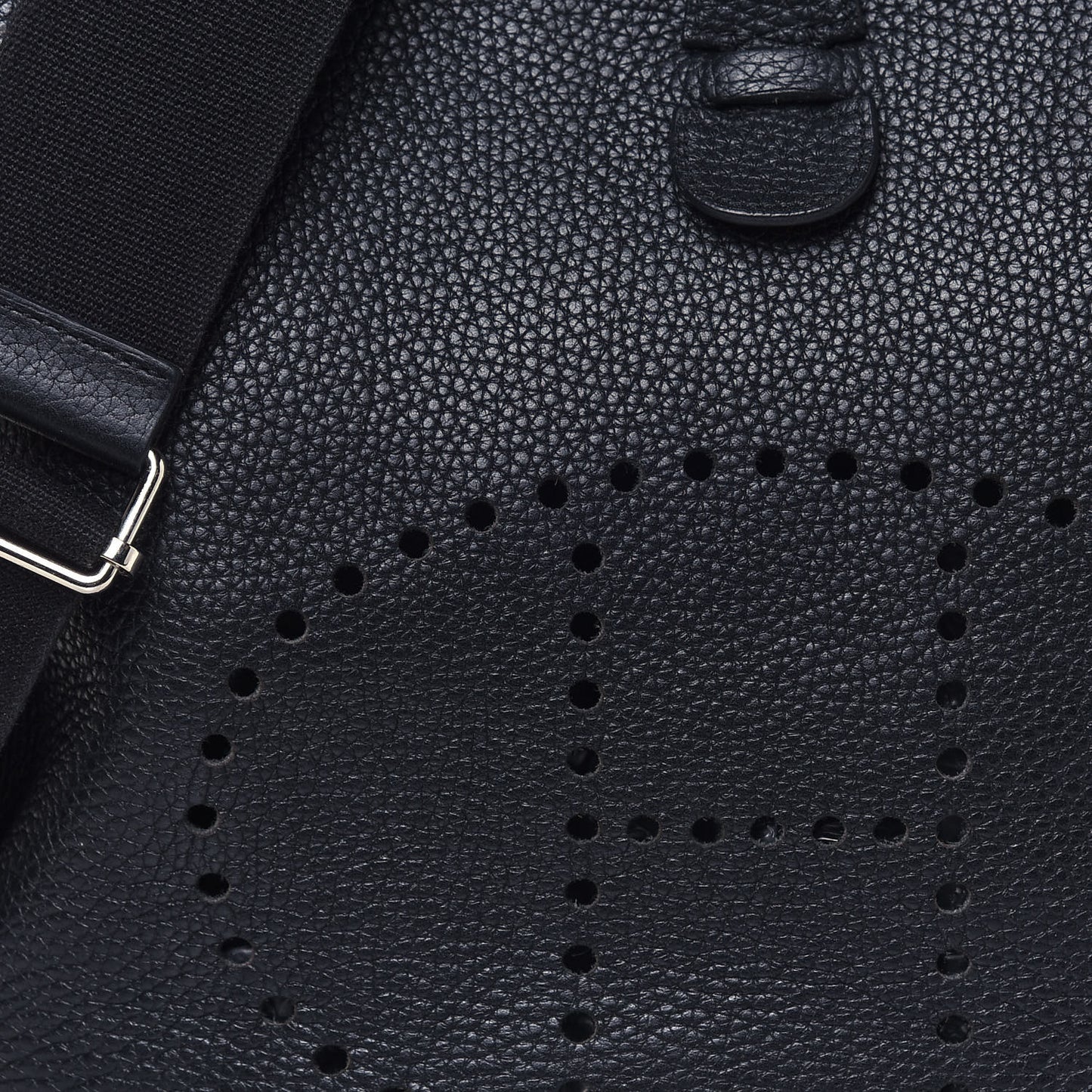 Taurillon Clemence Evelyne III PM Black