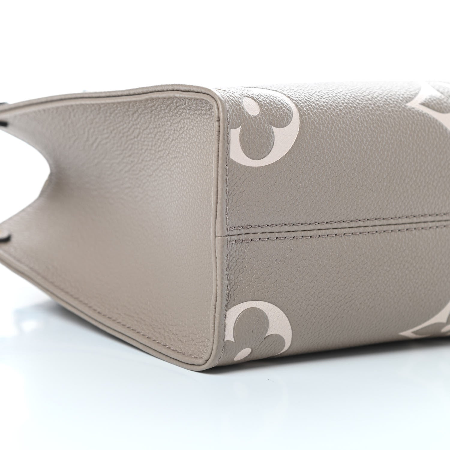 Louis Vuitton Empreinte Monogram Giant Onthego PM Tourterelle Creme 9 of 10