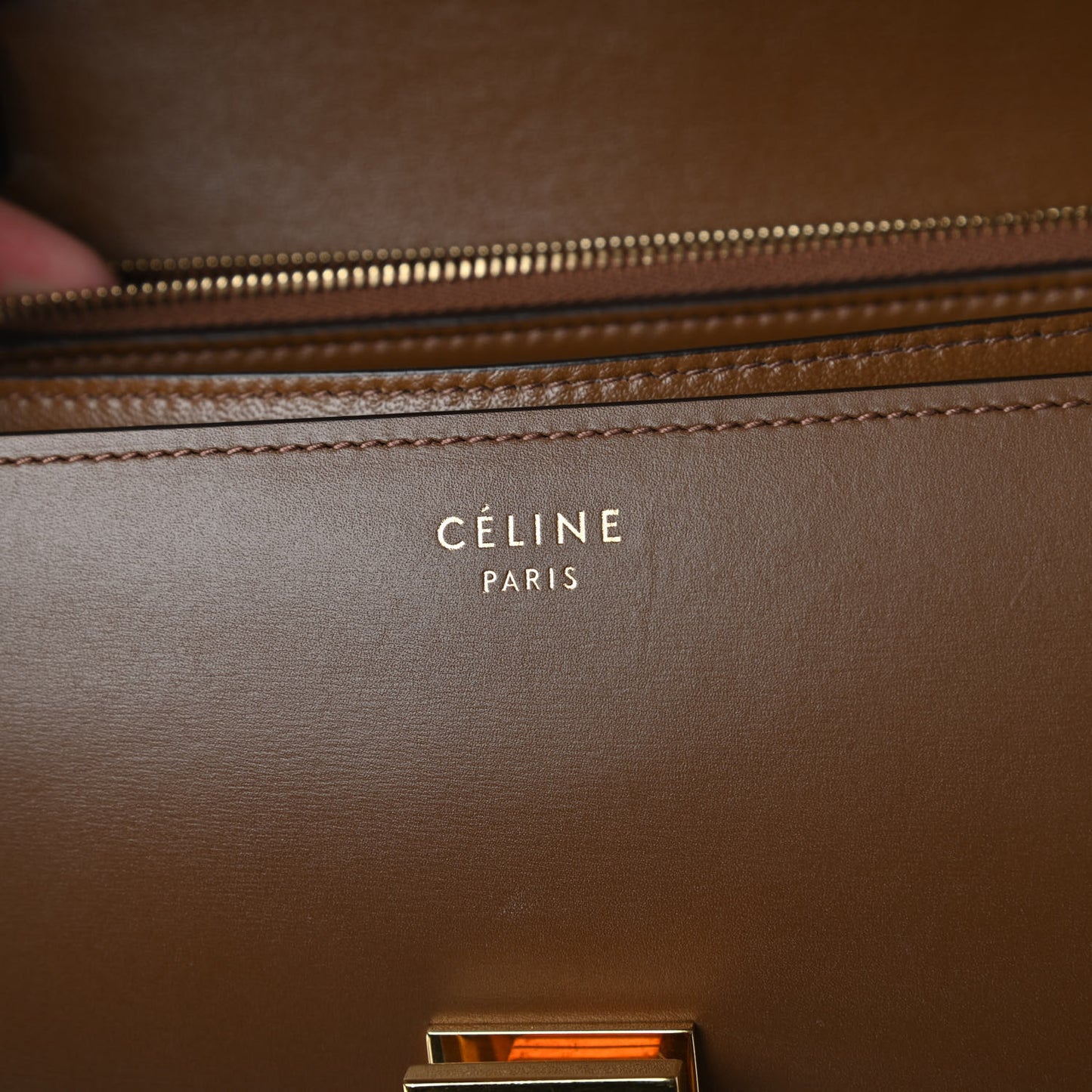 Box Calfskin Medium Classic Box Flap Bag Camel