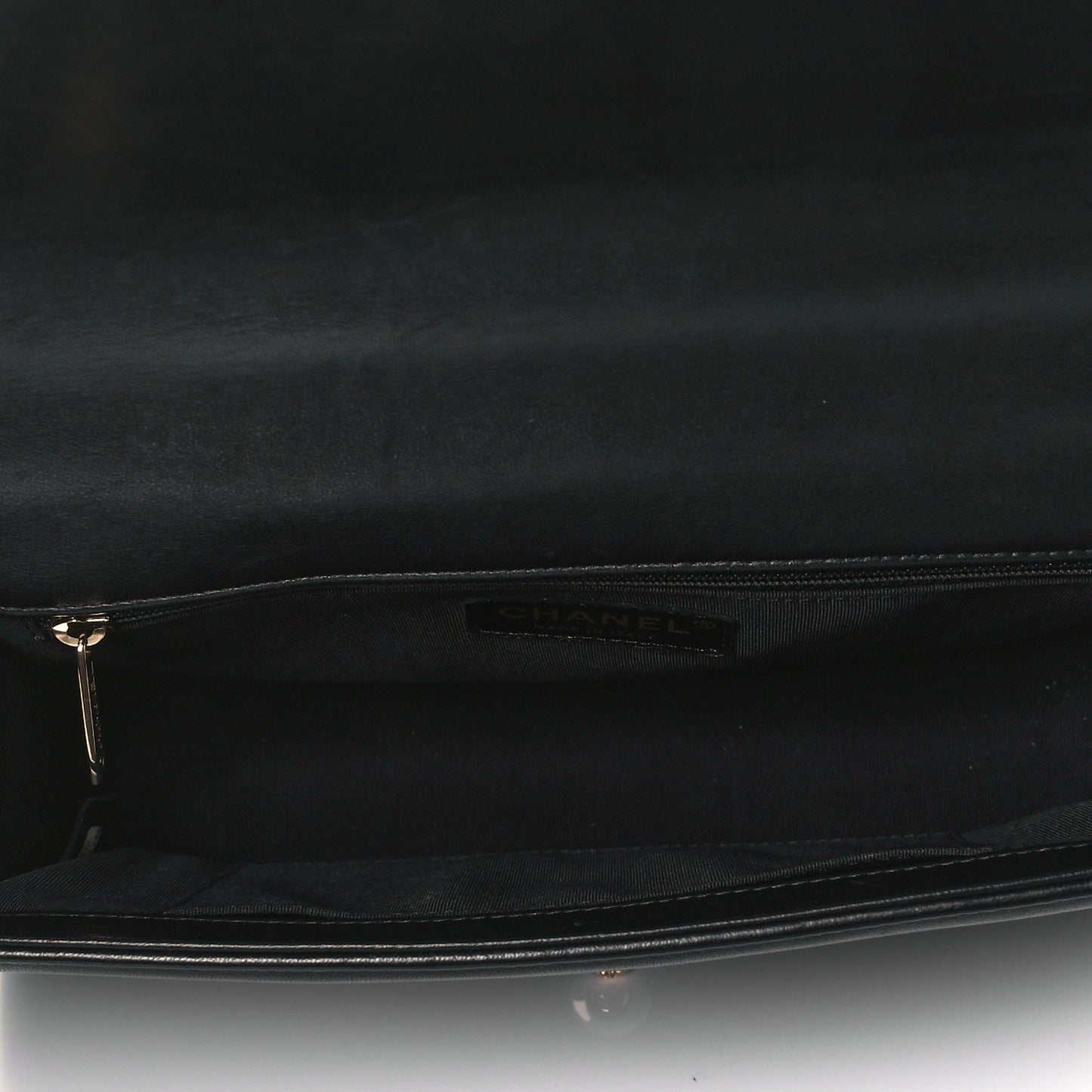 Lambskin Chevron Quilted New Medium Boy Flap Black