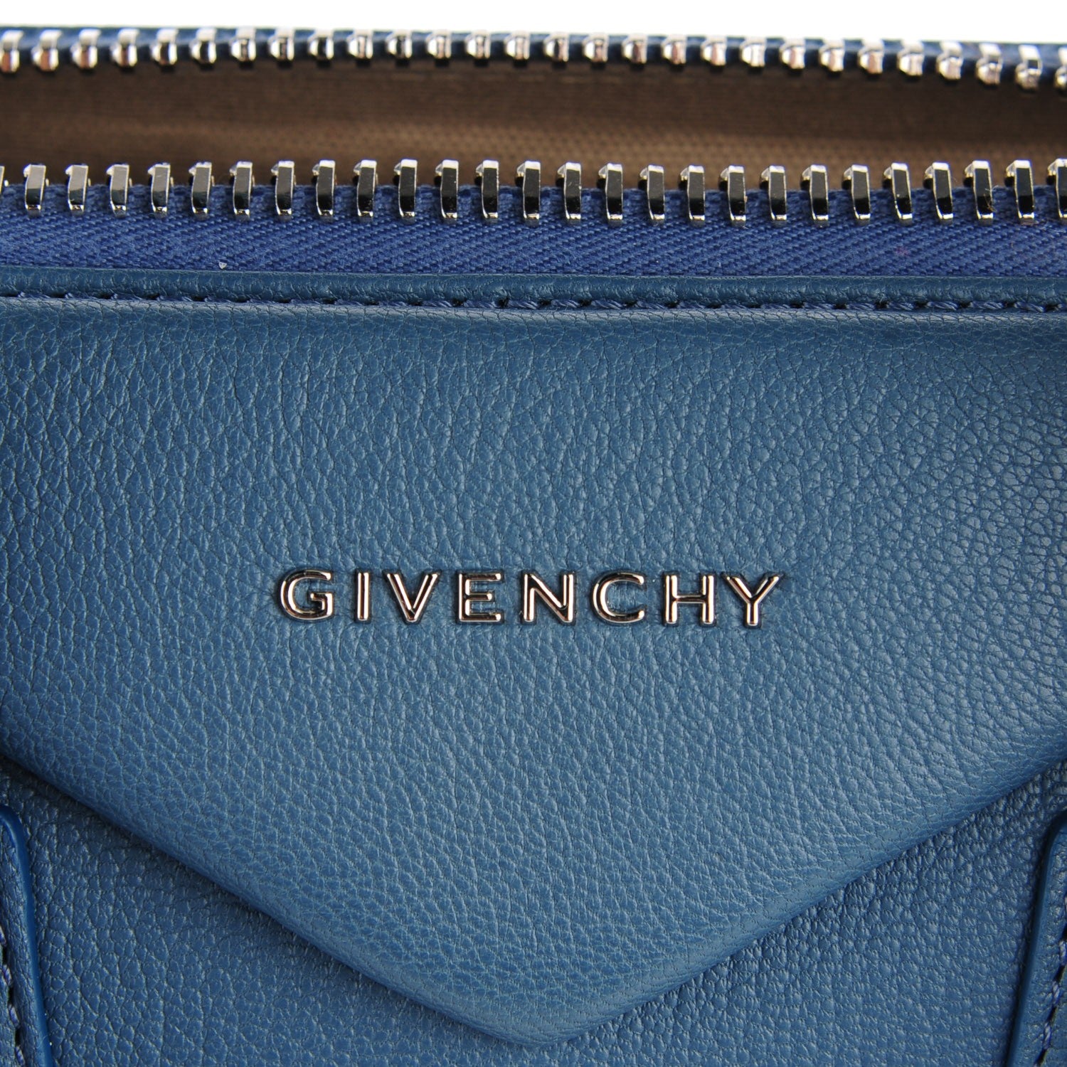 Givenchy Sugar Goatskin Medium Antigona Mineral Blue 5 of 9