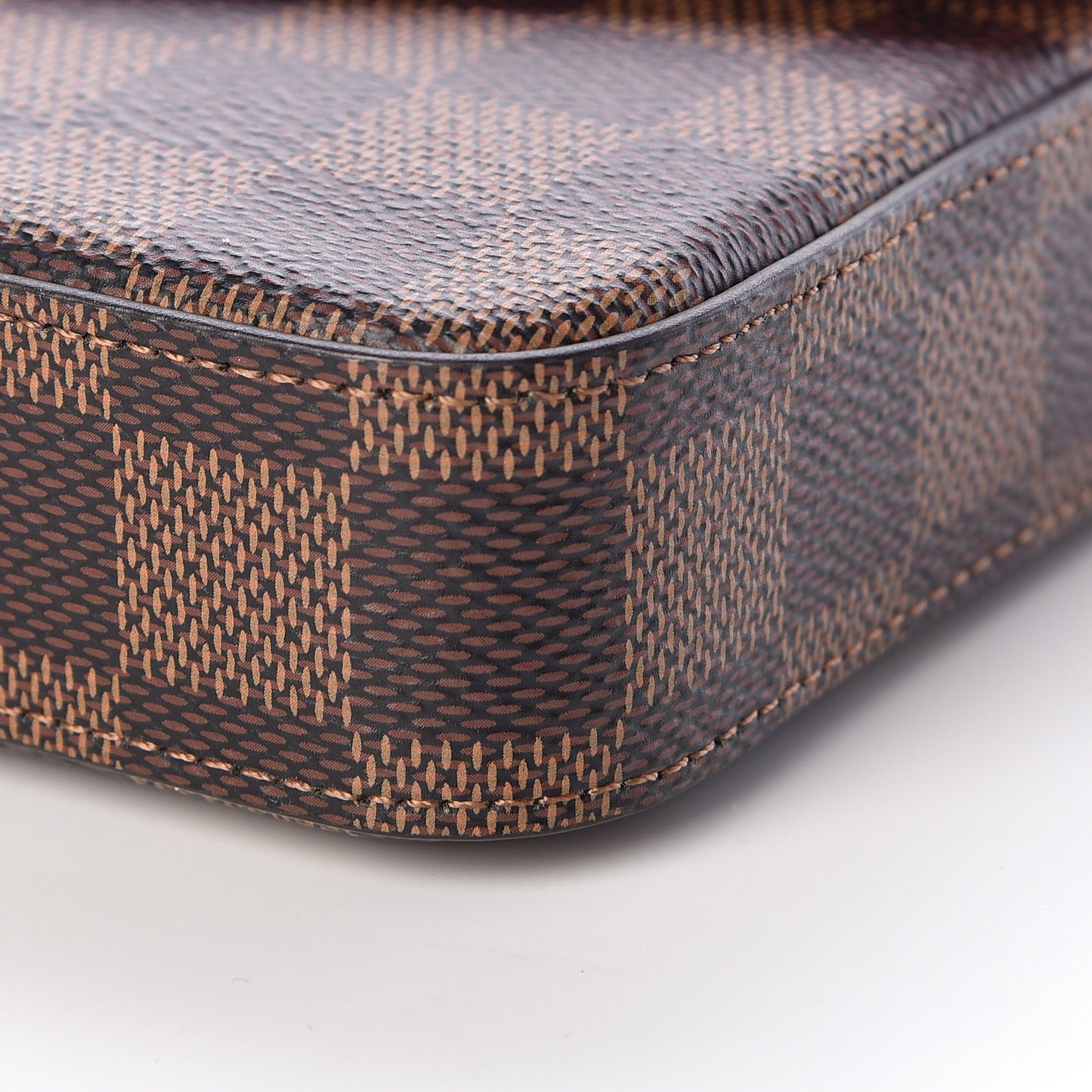 Damier Ebene Pochette Felicie Chain Wallet