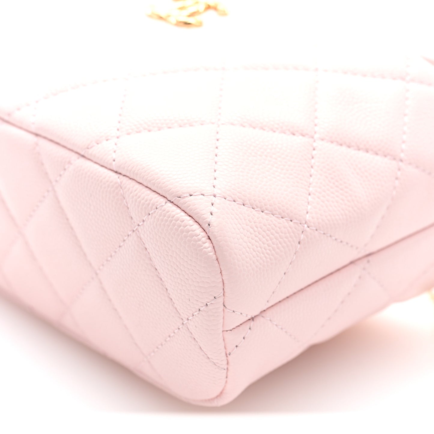 Shiny Caviar Hobo Clutch With Chain Light Pink