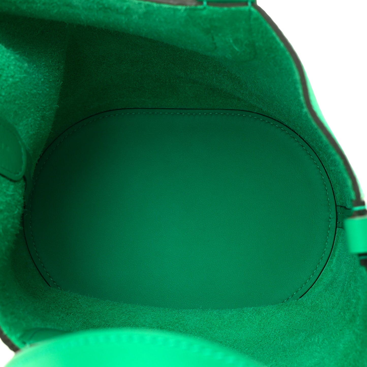 Taurillon Clemence Swift In-The-Loop 18 Bag Vert Comics