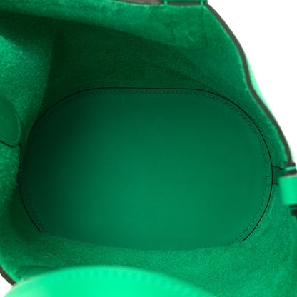 Hermes Taurillon Clemence Swift In-The-Loop 18 Bag Vert Comics 5 of 13