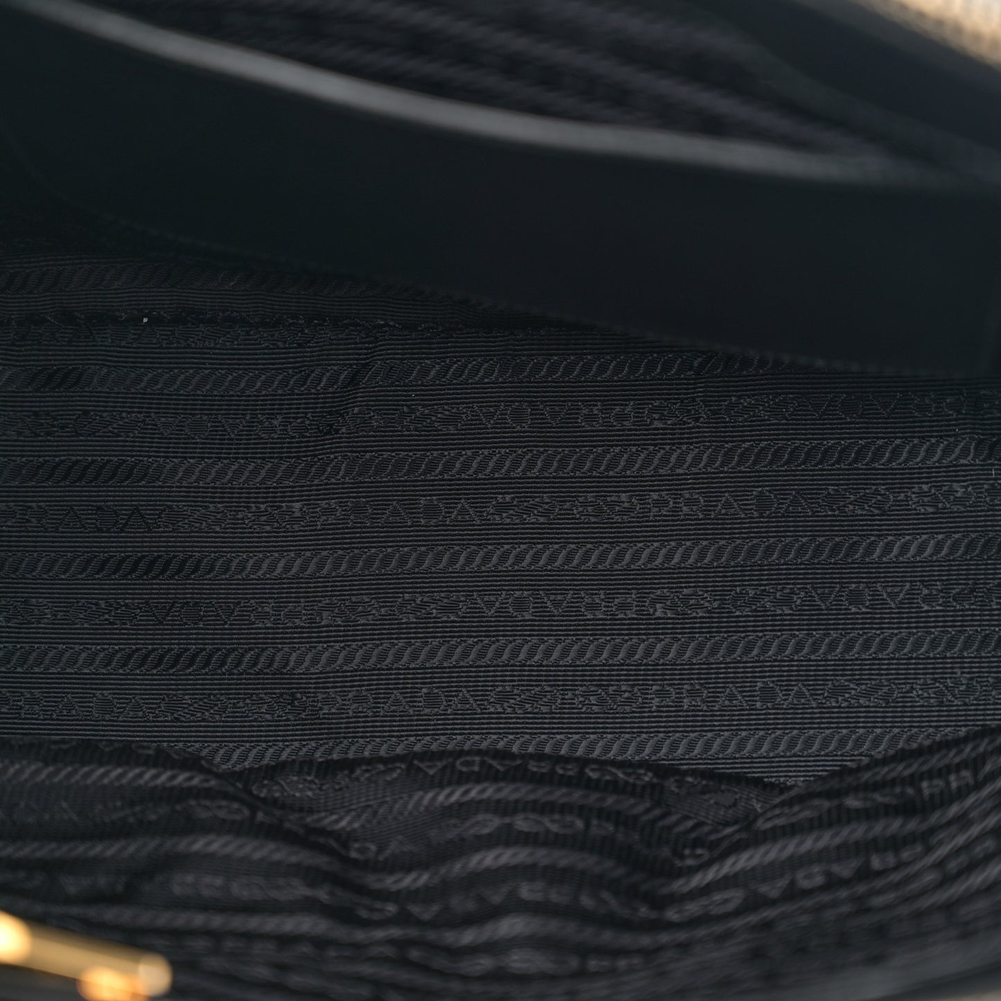 Saffiano Small Galleria Double Zip Tote Black