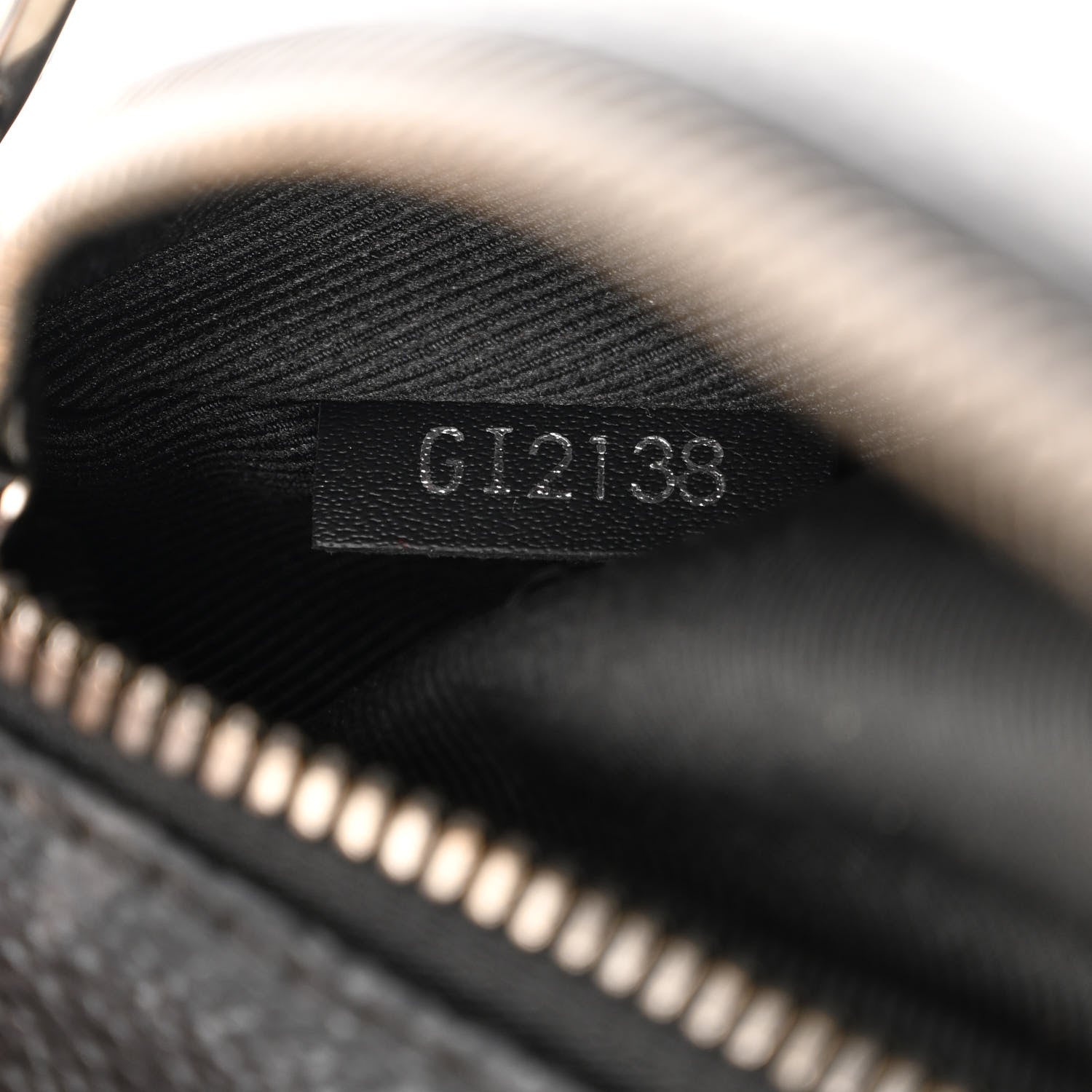 Louis Vuitton Monogram Eclipse District MM 7 of 12