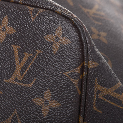 Louis Vuitton Monogram Neverfull MM 28 of 34