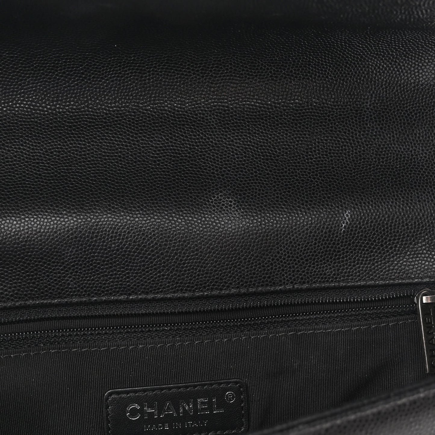 Caviar Chevron Quilted New Medium Boy Flap Black
