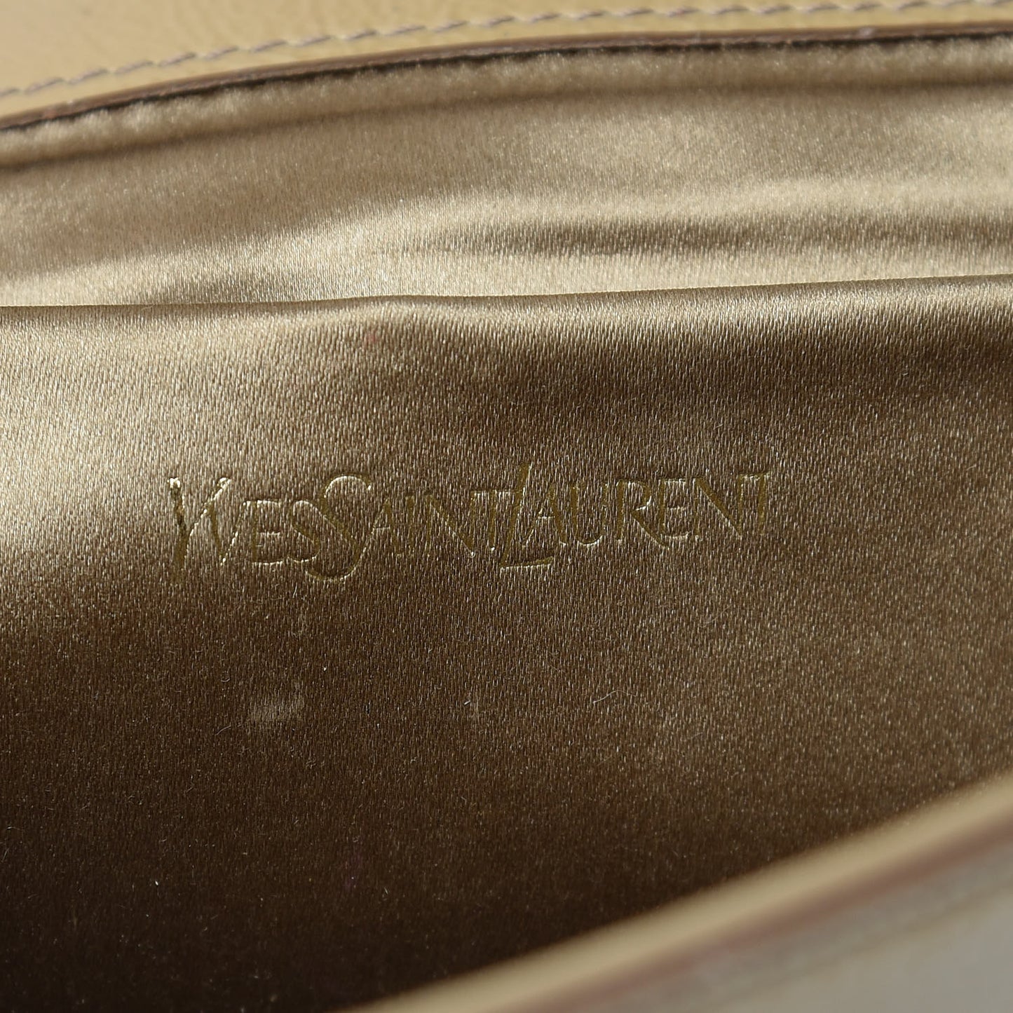 Textured Patent Calfskin Monogram Large Belle De Jour Clutch Beige