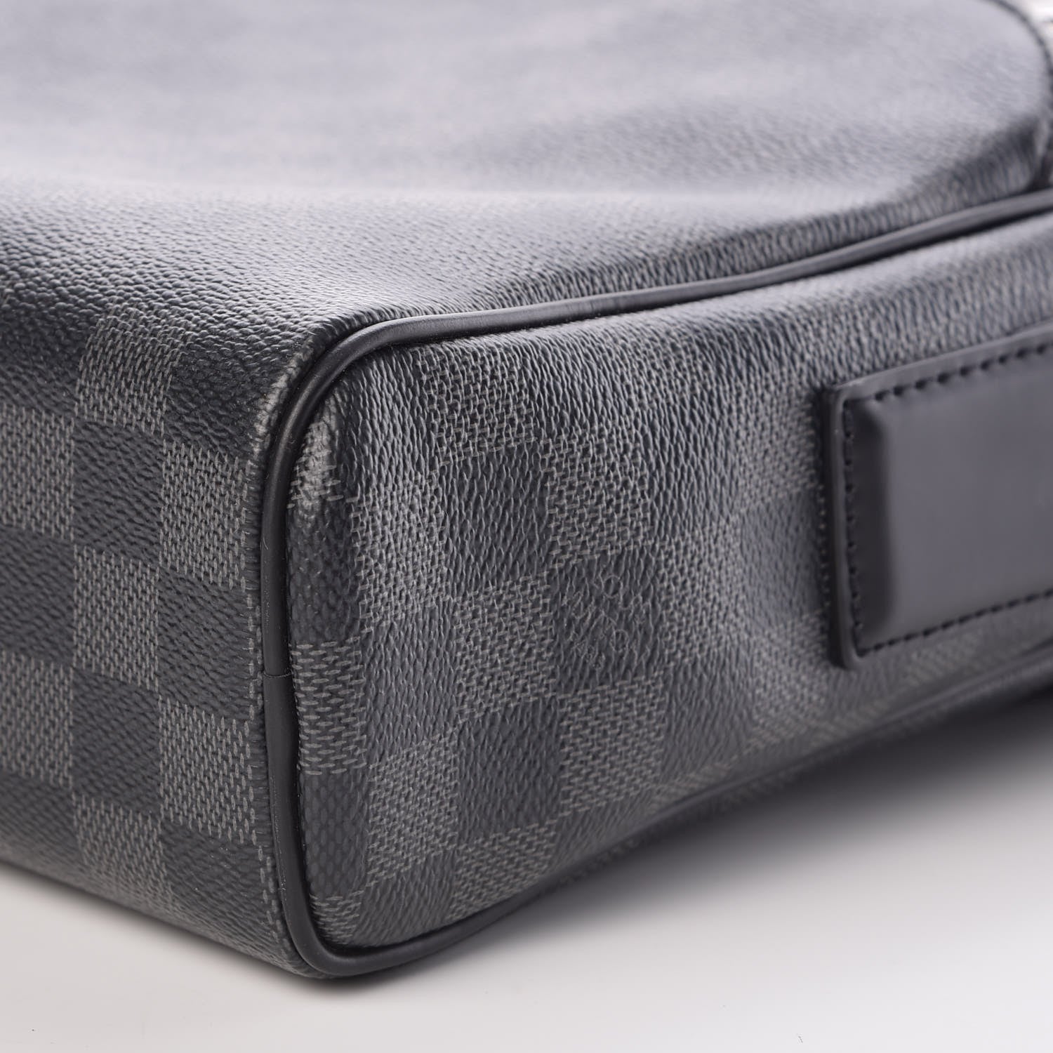 Louis Vuitton Damier Graphite Dayton Reporter MM 9 of 9