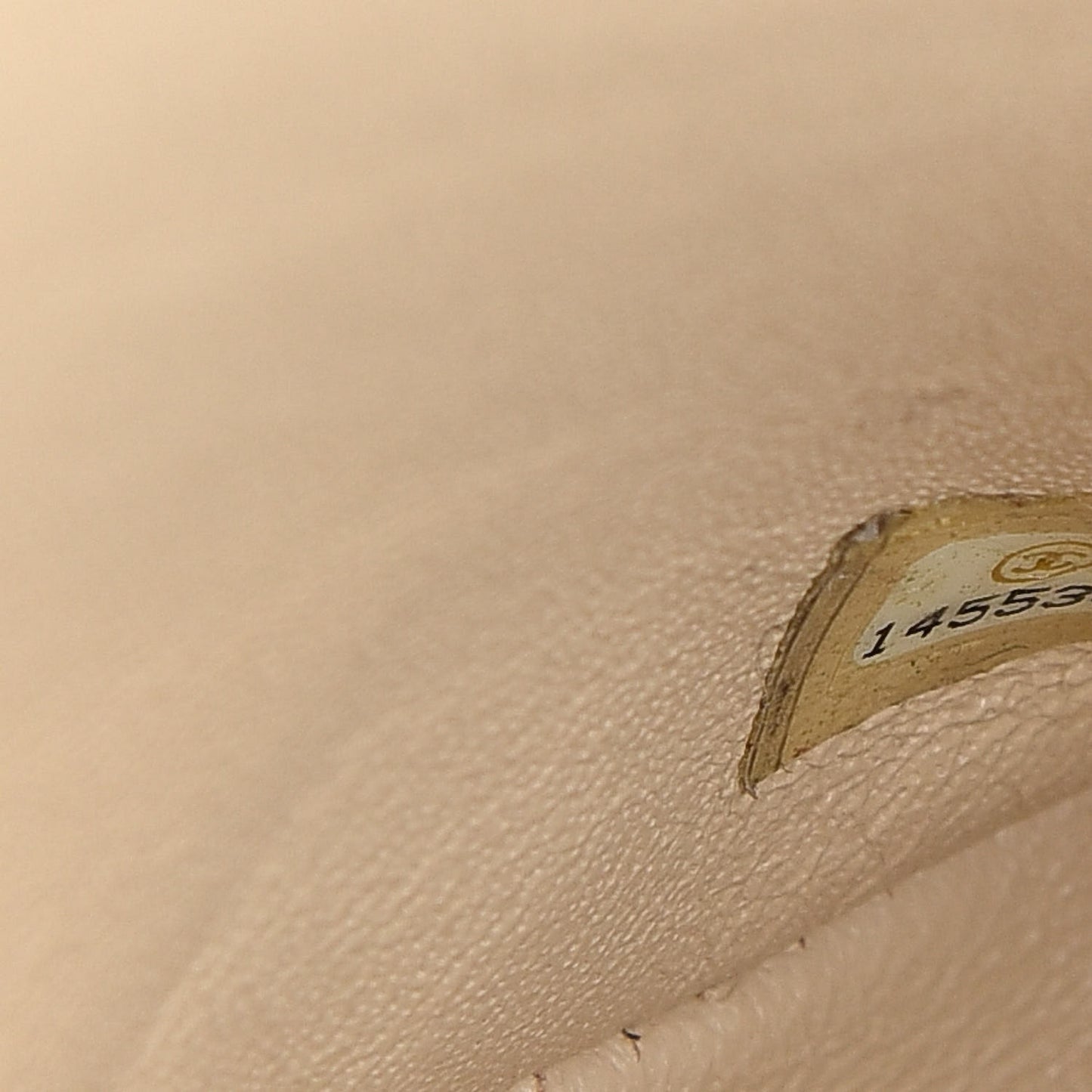 Caviar Quilted Jumbo Double Flap Beige Clair