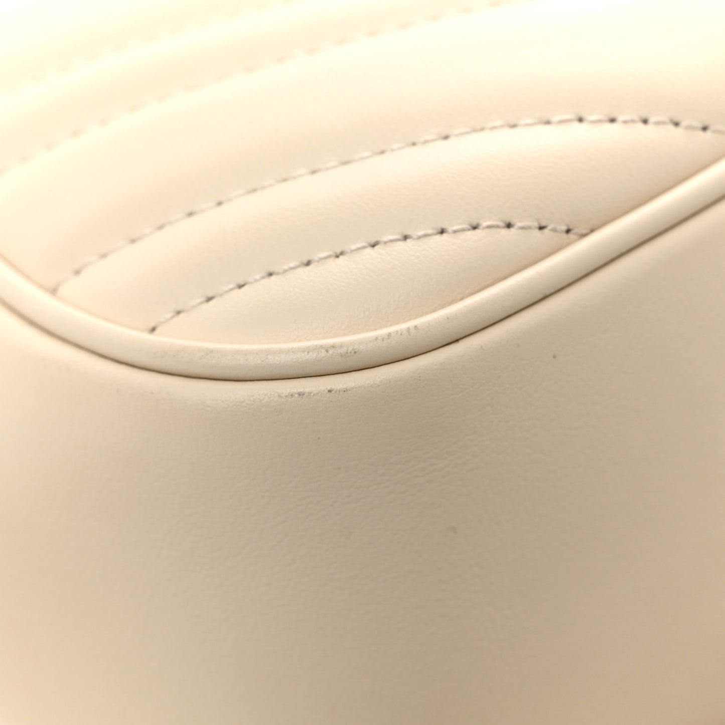 Calfskin Matelasse Small GG Marmont Chain Shoulder Bag White
