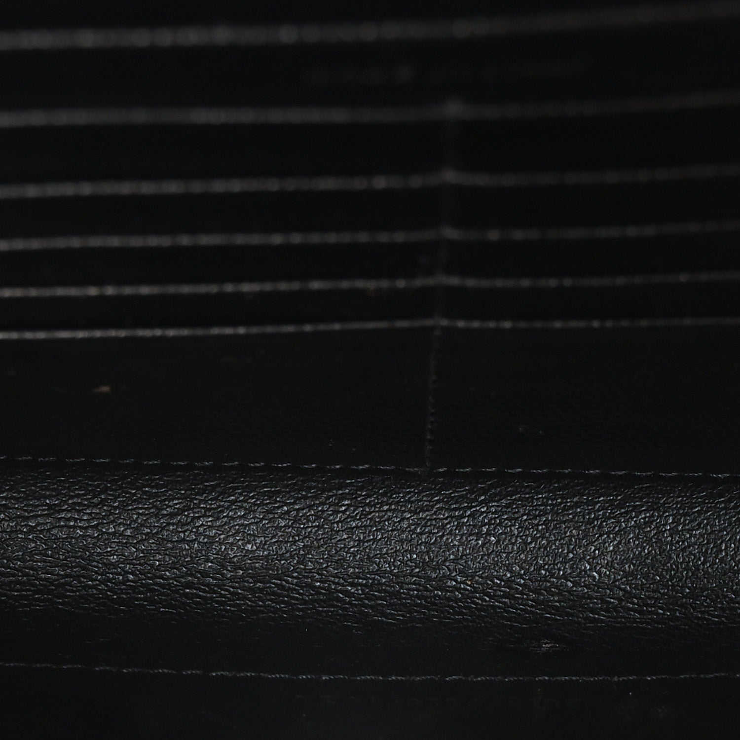Saint Laurent Grain De Poudre Matelasse Chevron Monogram Chain Wallet Black 5 of 12