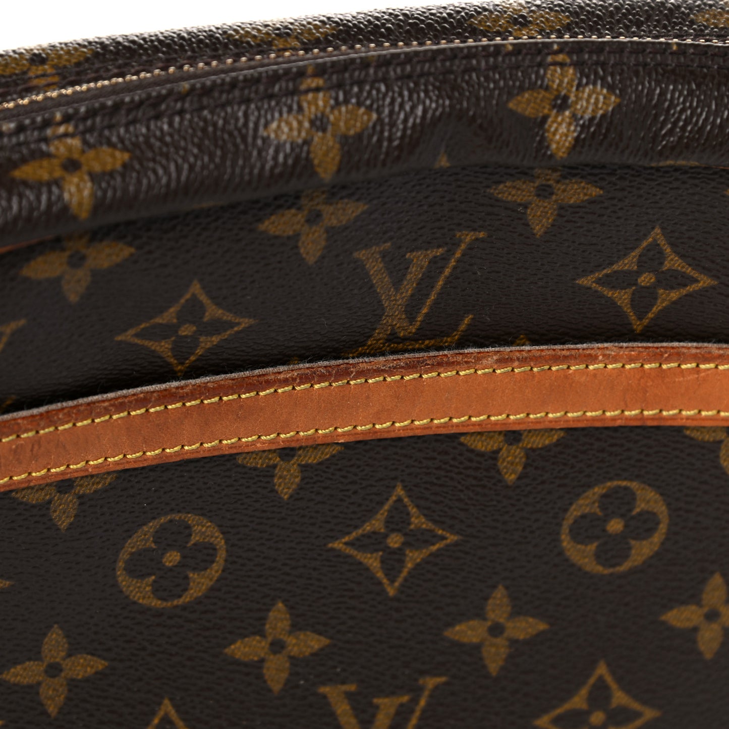 Monogram Jeune Fille
