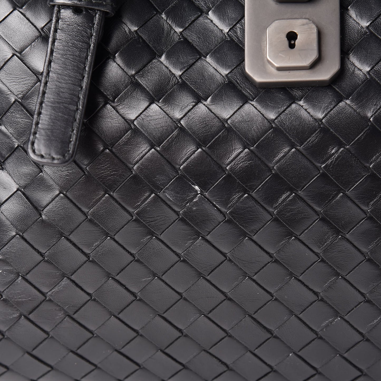 Light Calf Intrecciato Small Roma Black