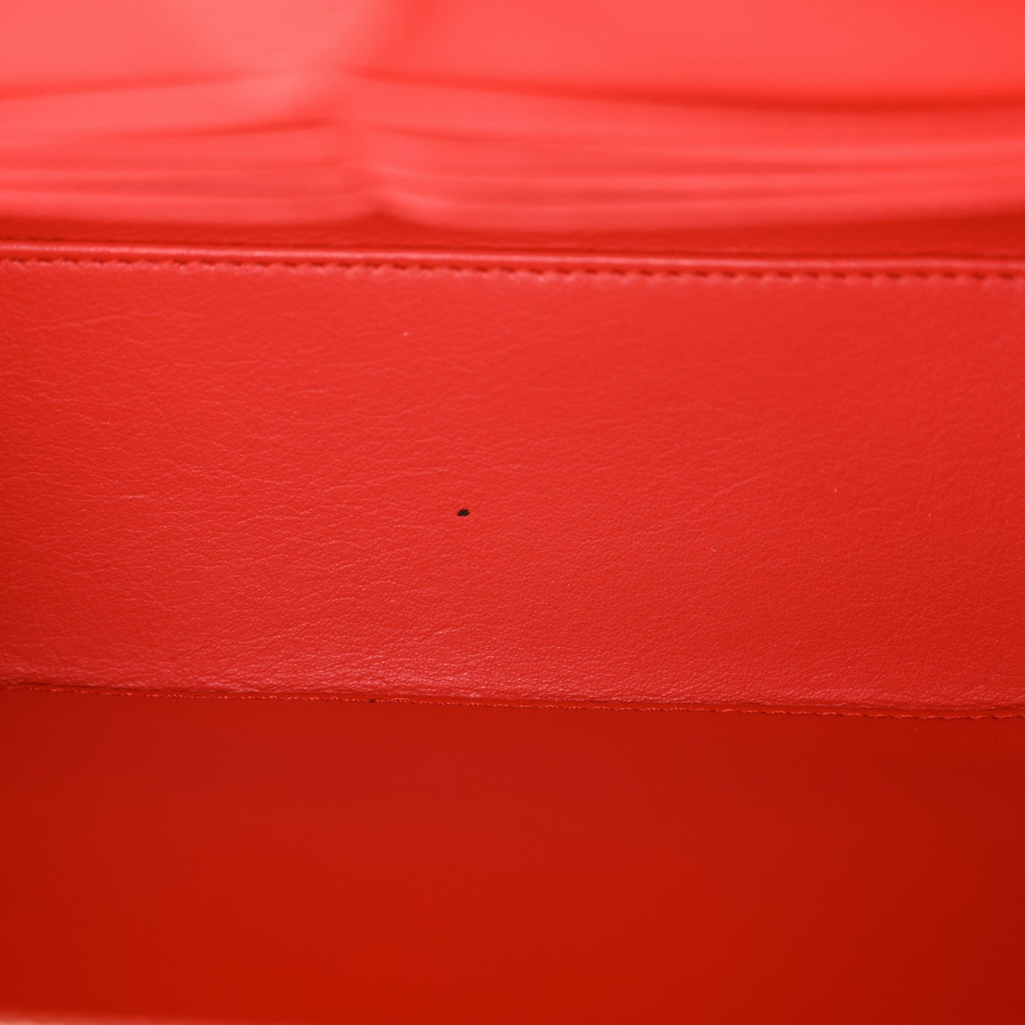 Caviar Quilted Large CC Filigree Vanity Case Red