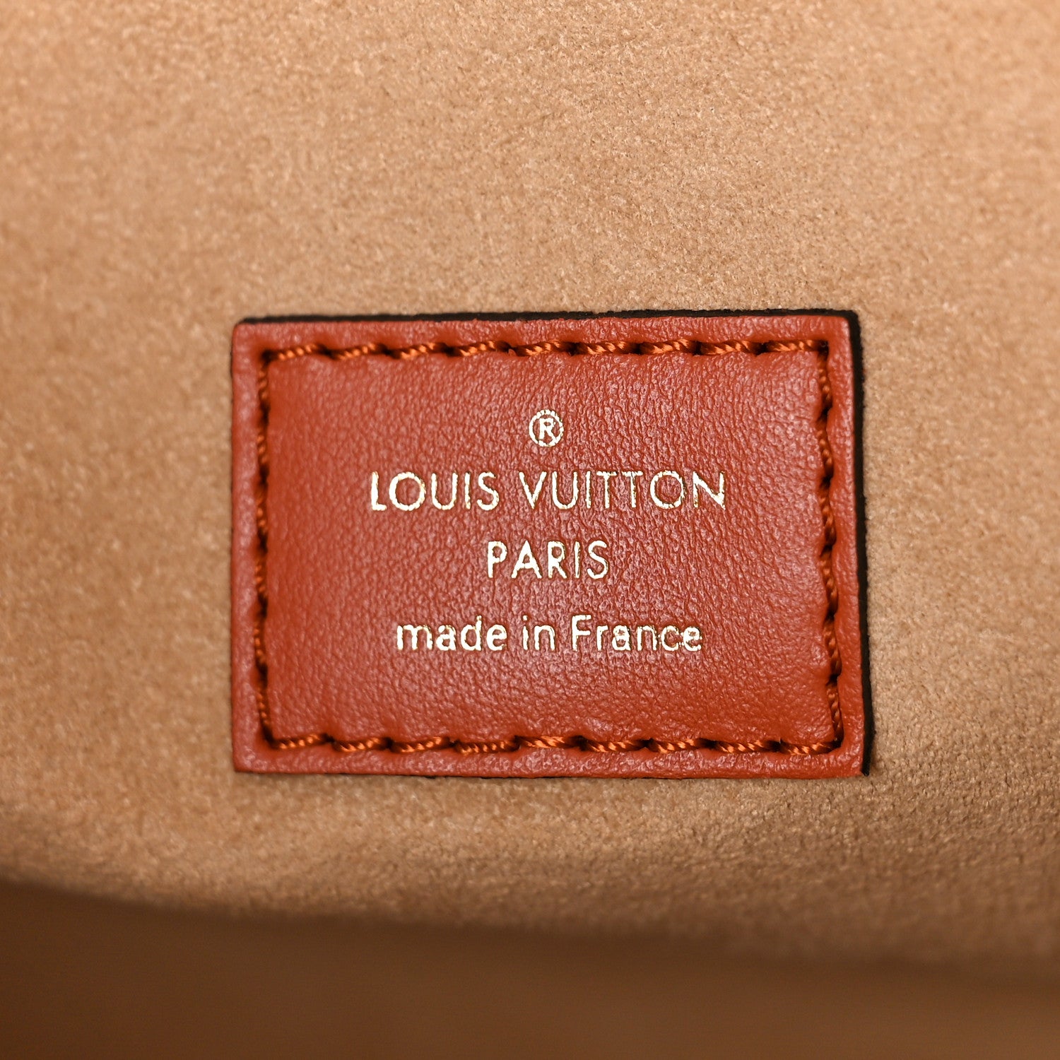 Louis Vuitton Calfskin Monogram Tufting On My Side Galet 6 of 8