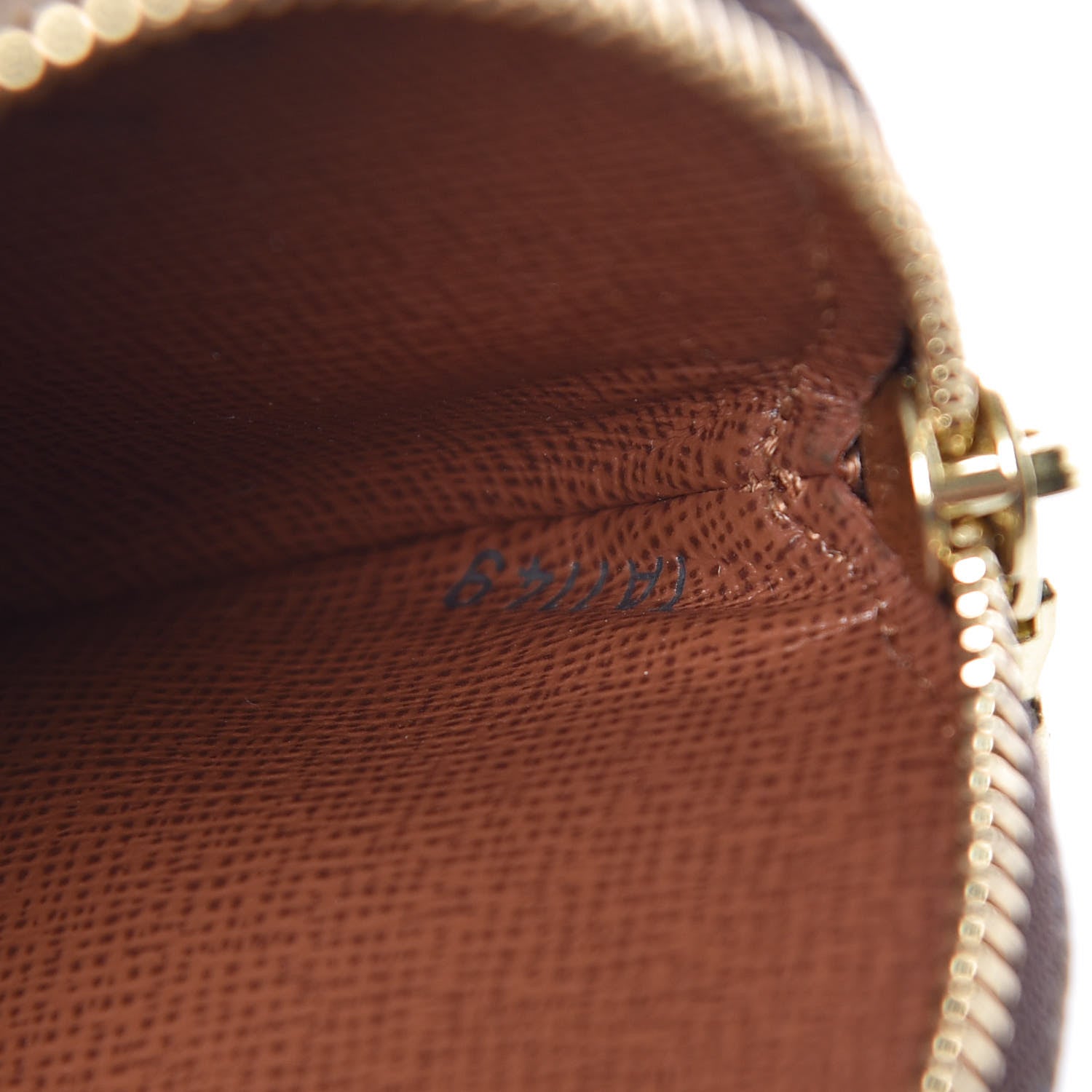 Louis Vuitton Monogram Round Coin Purse 7 of 7