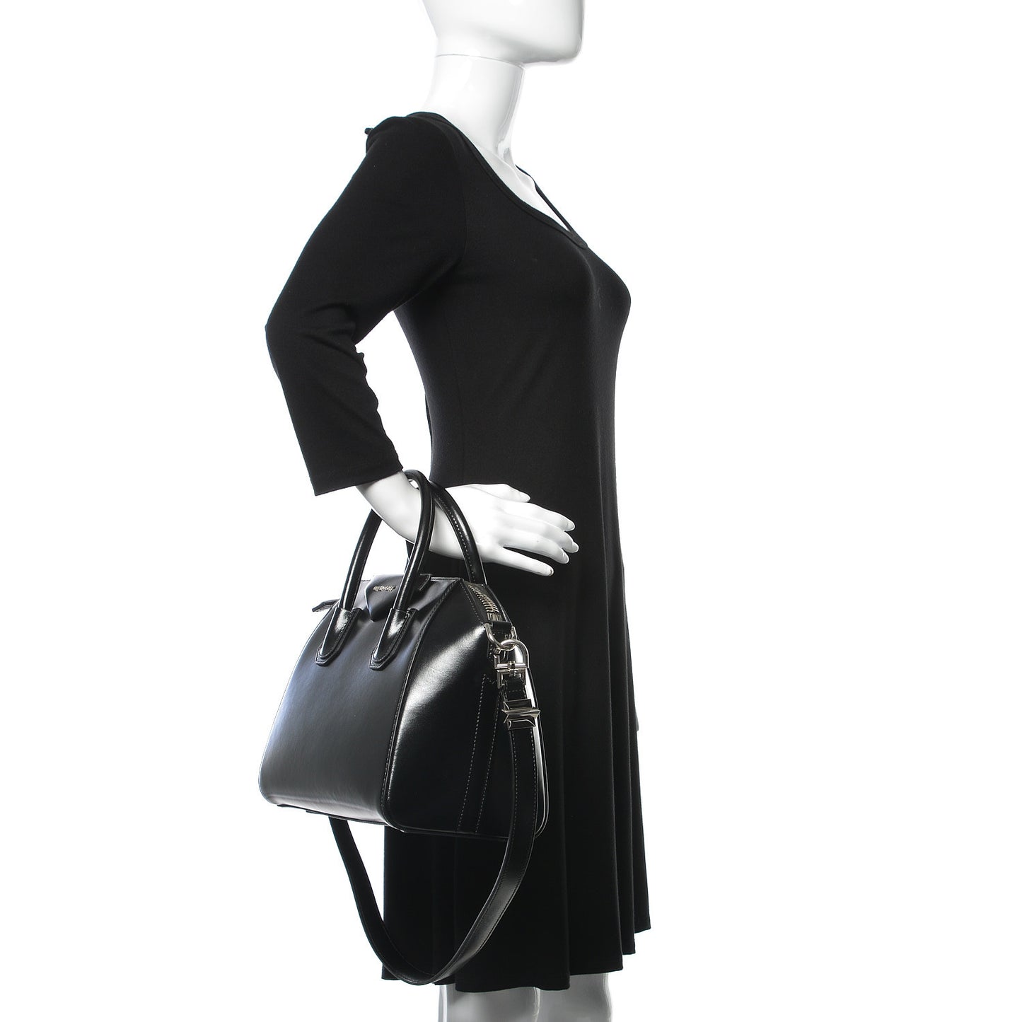 Shiny Lord Calfskin Small Antigona Black