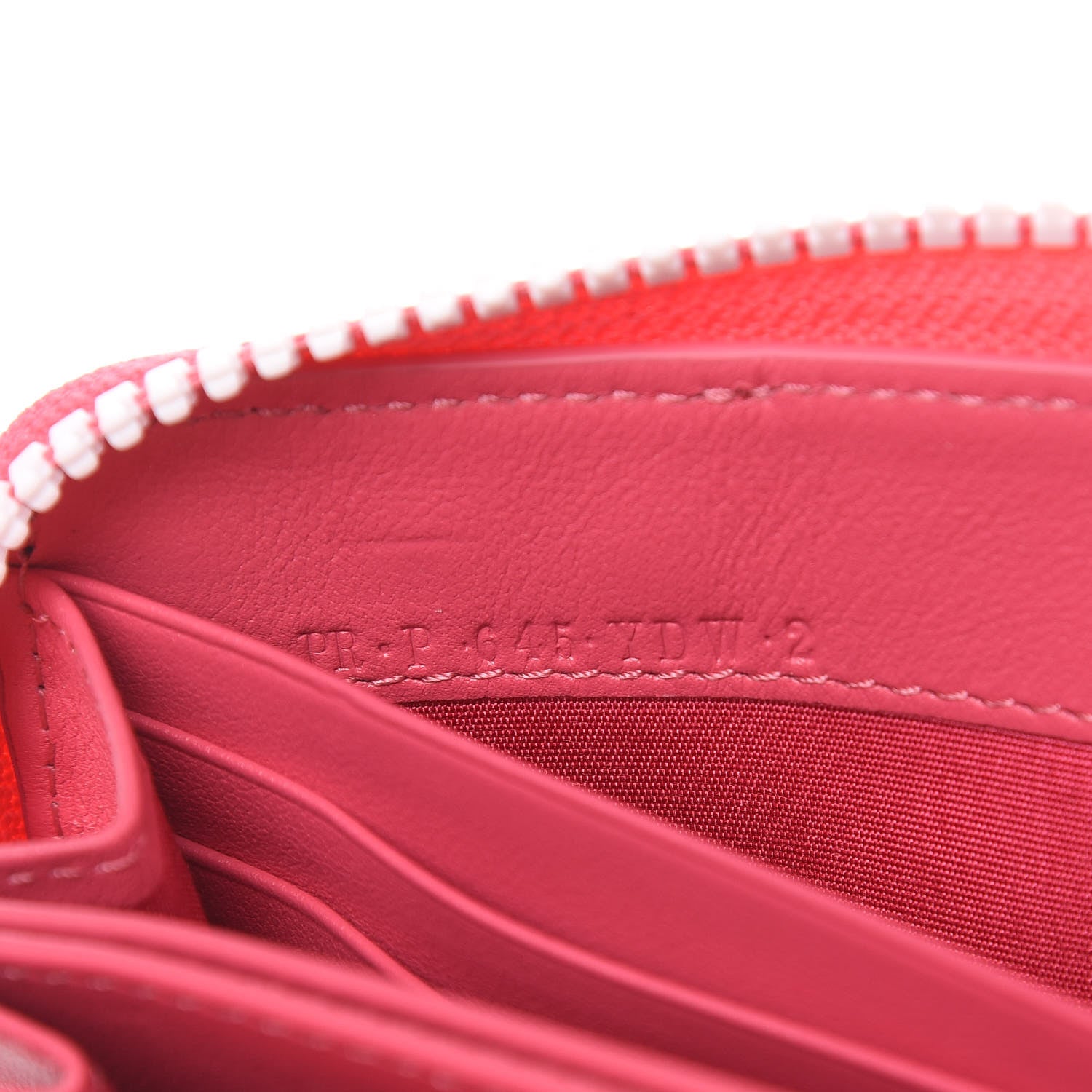 Valentino Garavani Vitello Colorblock Free Rockstud Zip Around Wallet Shadow Pink White 6 of 8