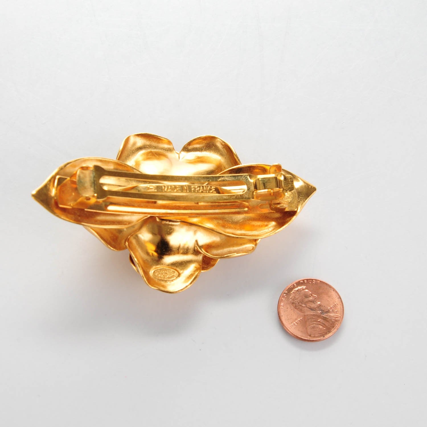 Chanel Camellia Flower Hair Barrette Gold 2 of 5