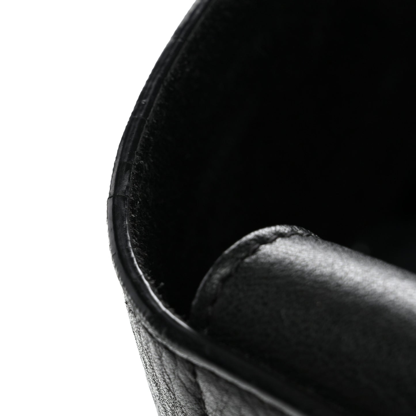 Supple Calfskin Medium Phantom Luggage Black