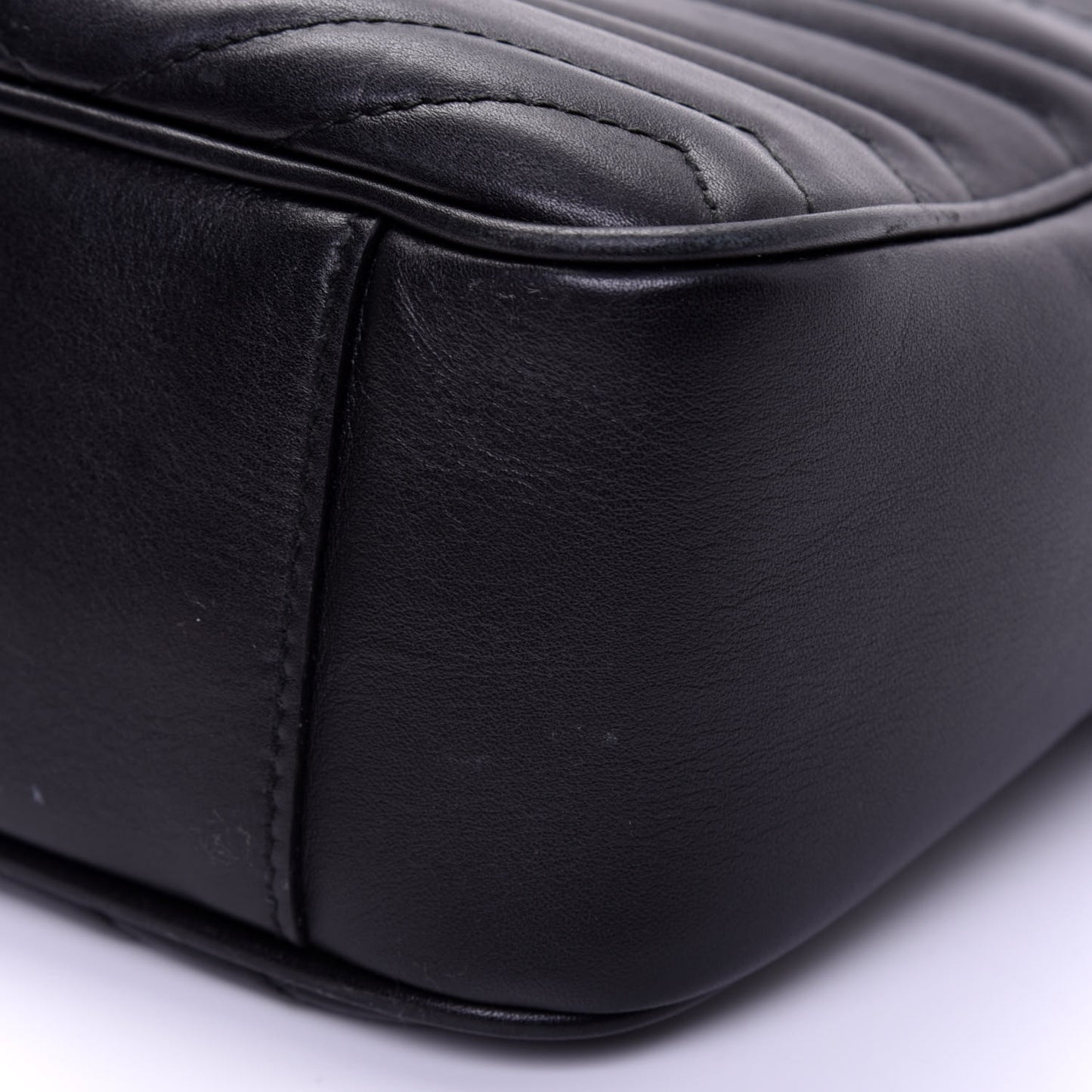 Calfskin Matelasse Medium GG Marmont Chain Shoulder Bag Black